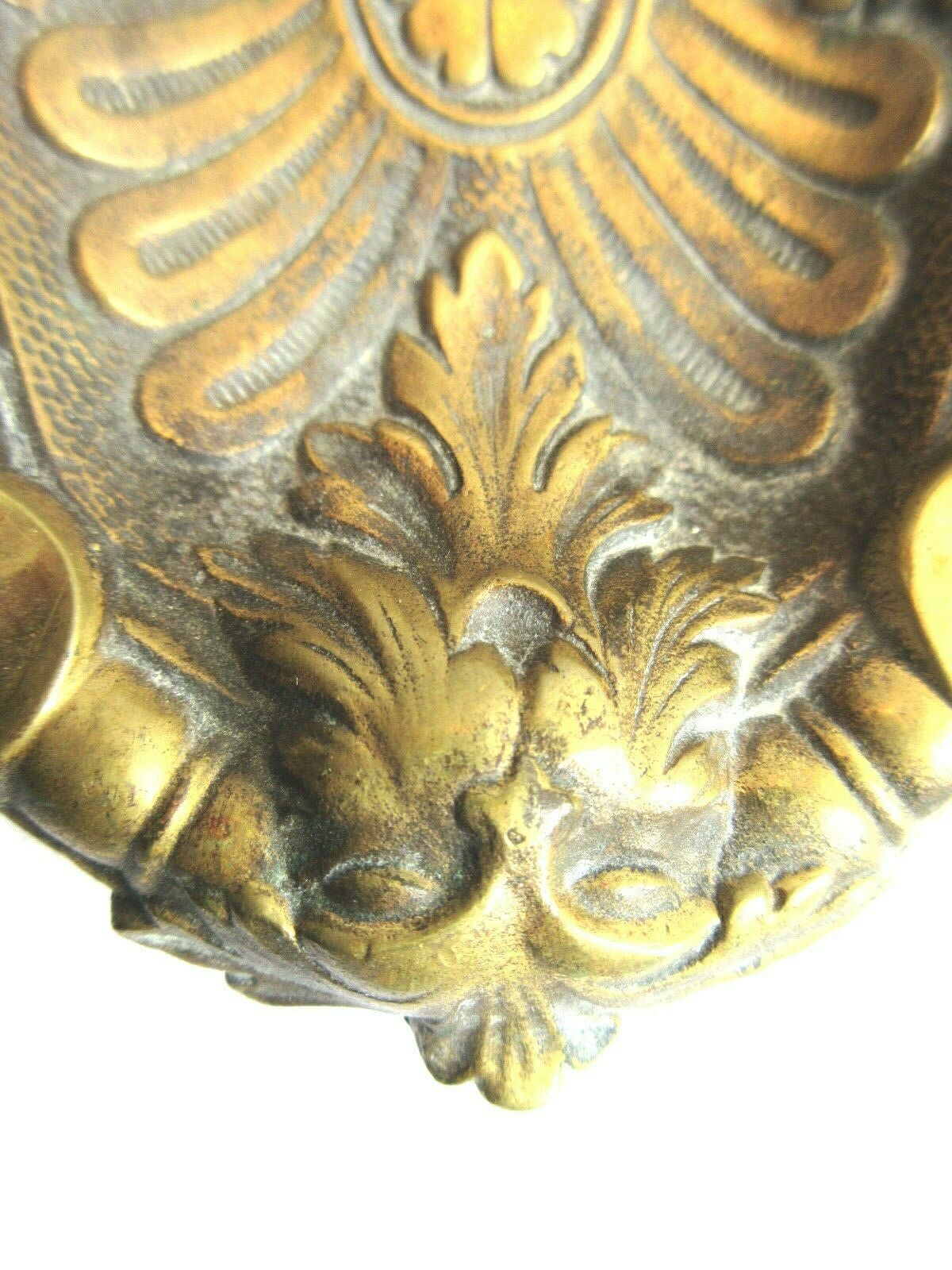 Oval ashtray in gilded bronze Napoleon III