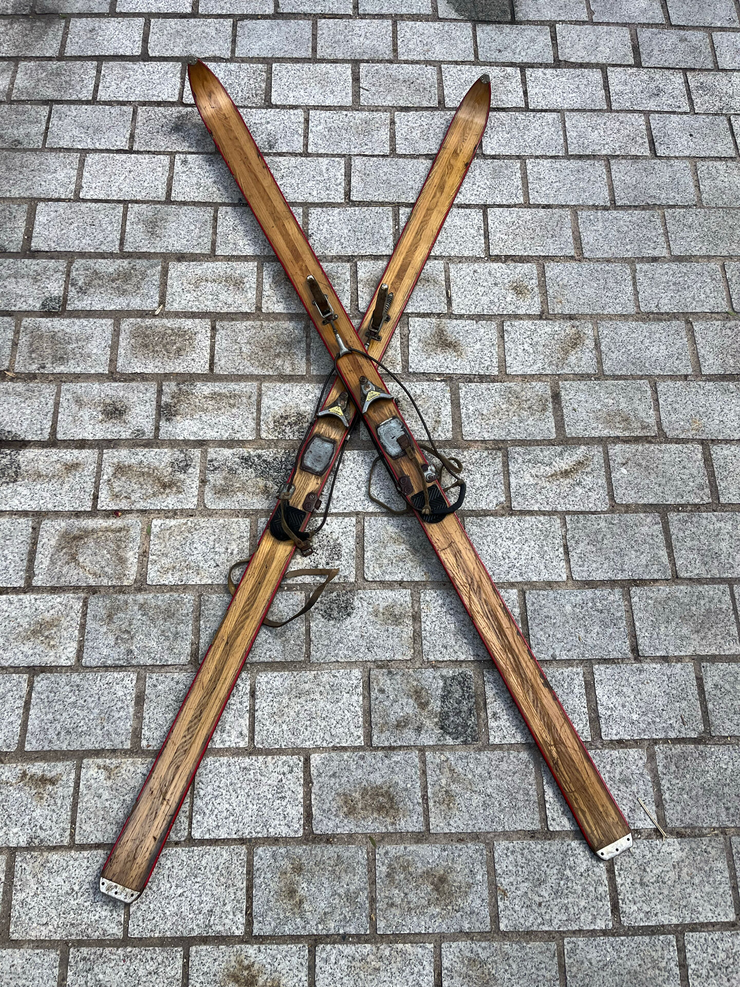 Vintage wooden skis pair L=193