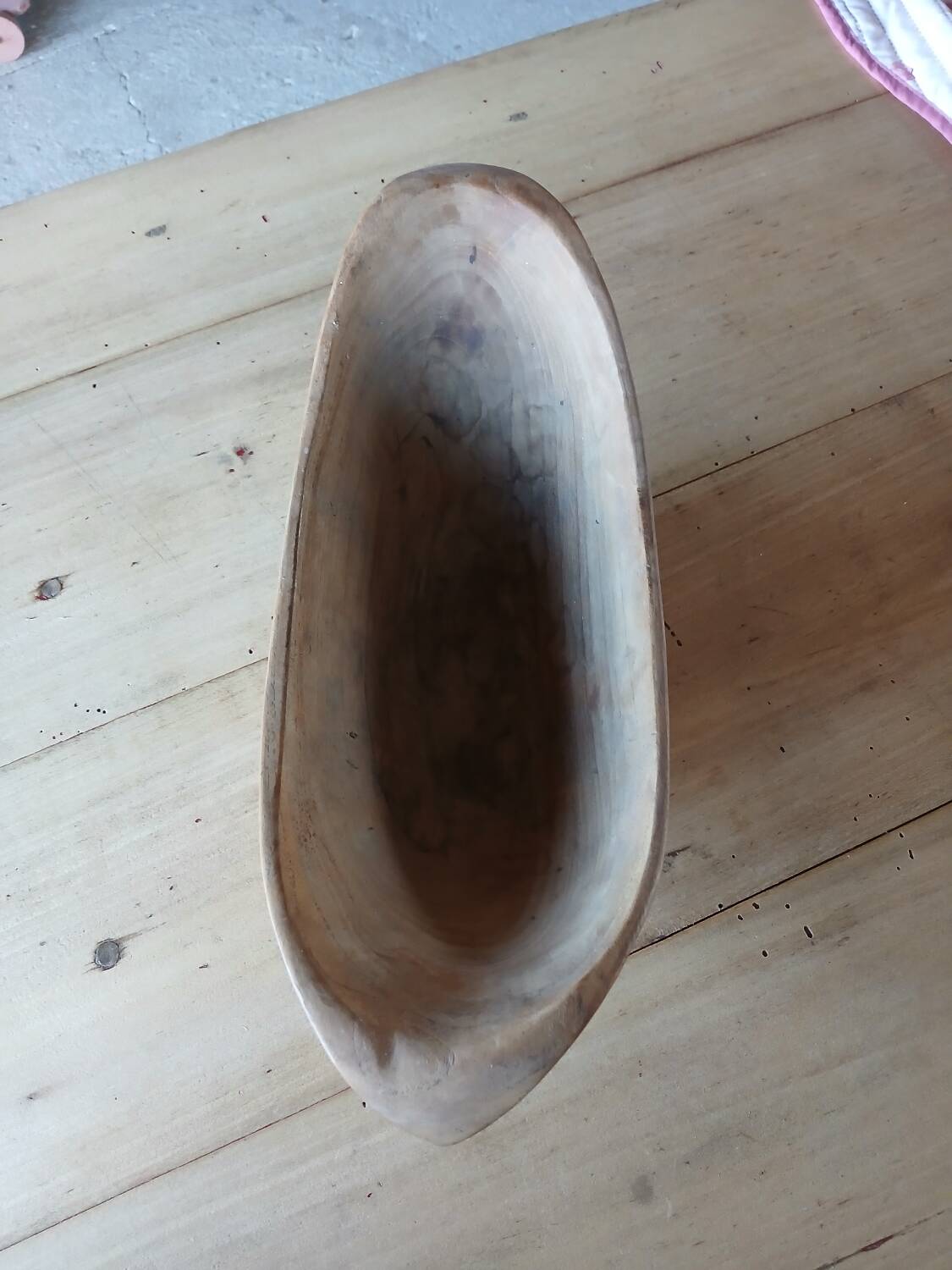 Solid wood bowl / empty pocket