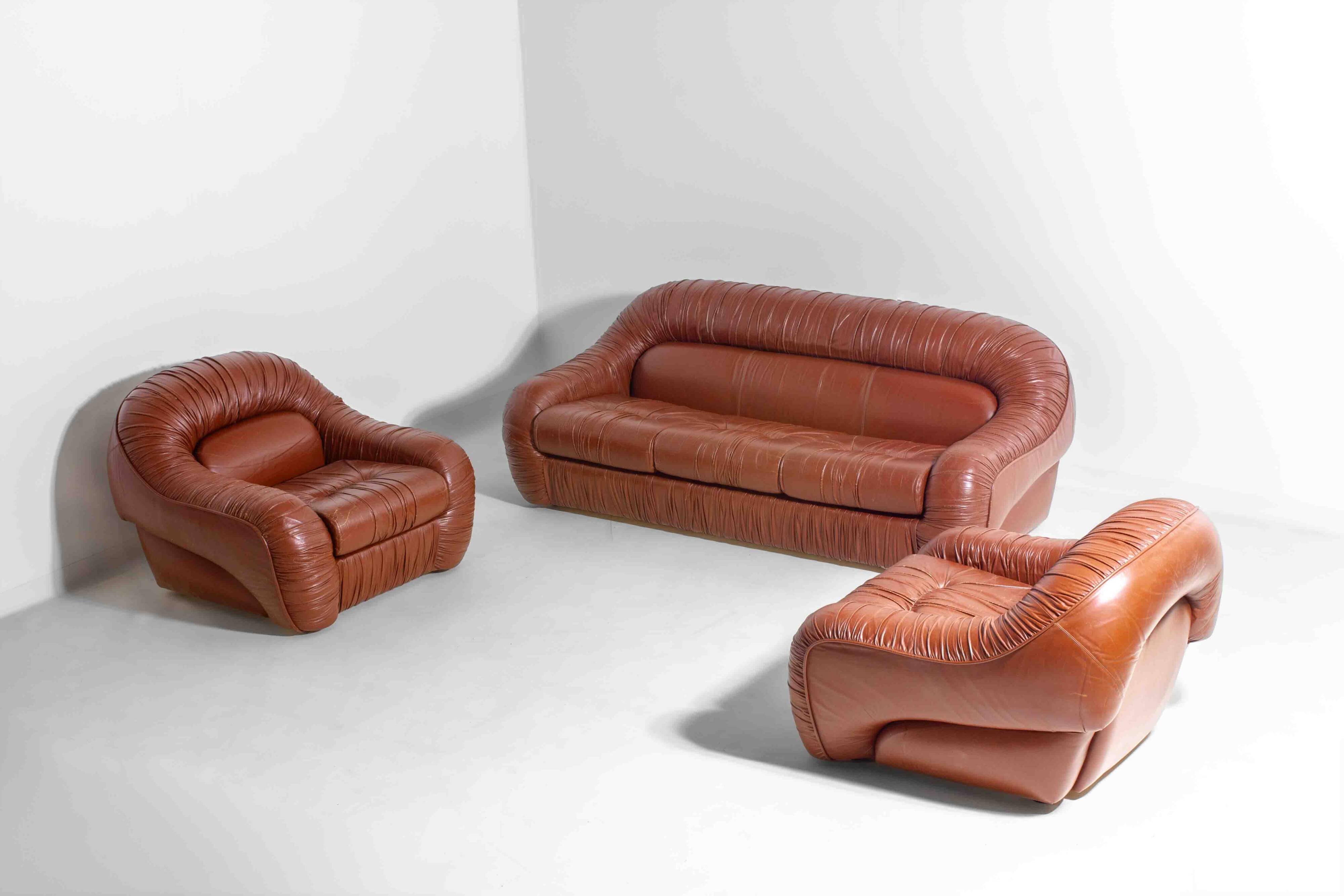 Rare "Capriccio" sofa in scrunched leather by Eurosalotto, 1970s