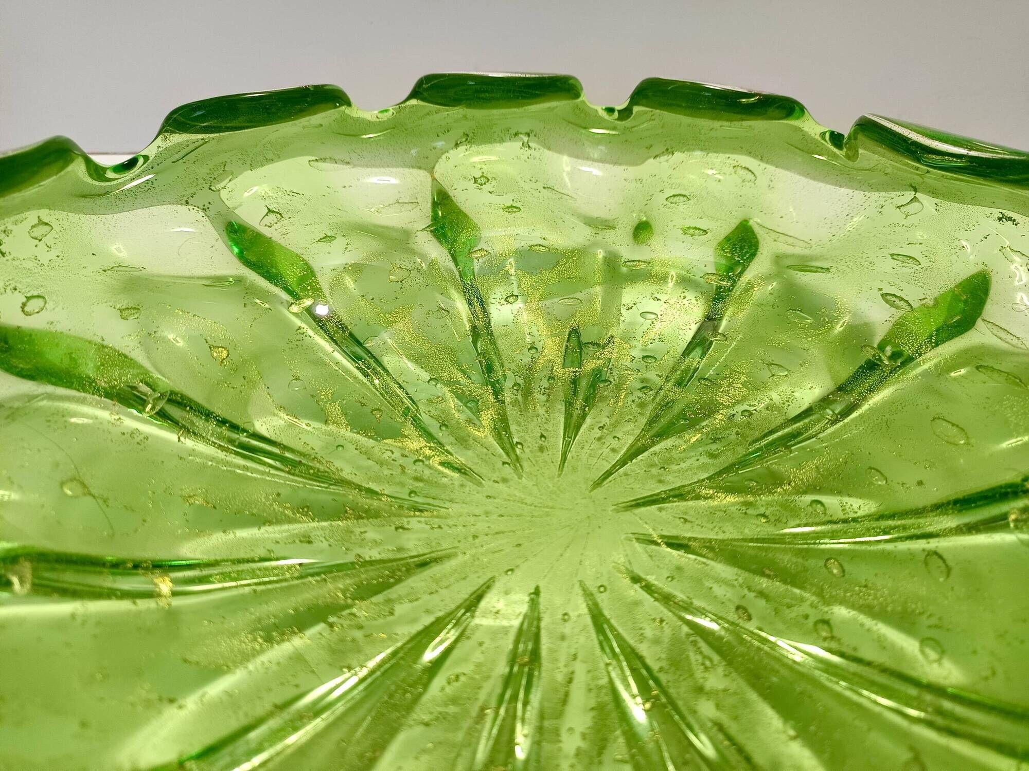 Large Green Bullicante Murano Glass Bowl or Centerpiece with Gold Leaf