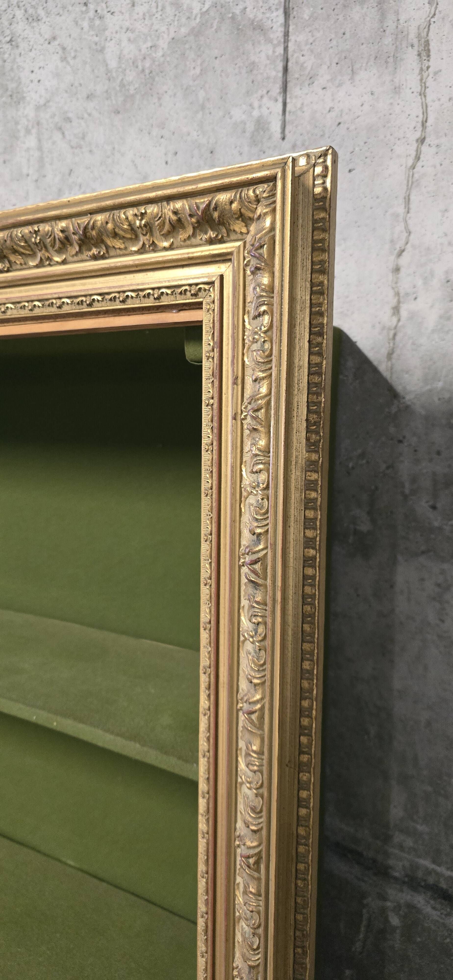 Vintage wall shelf with moulded gold frame – 74 × 106 cm