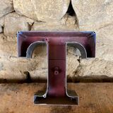 Letter metal - t