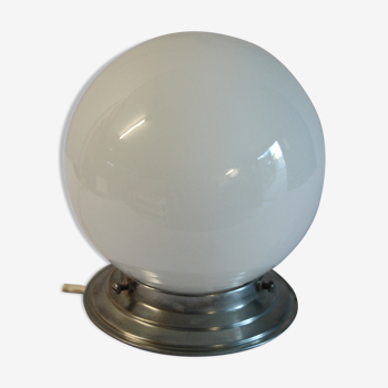 Plafonnier globe opaline circa 50