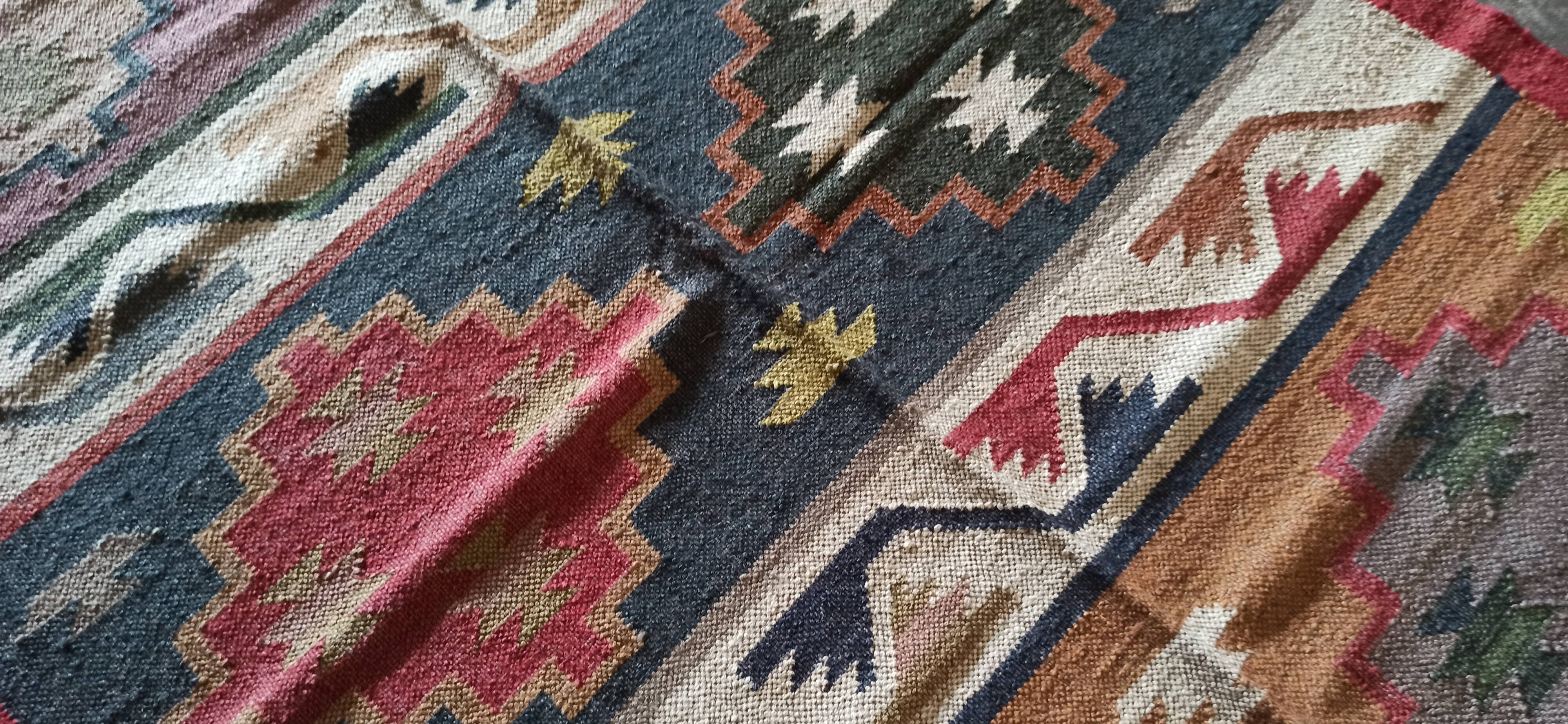 Kilim carpet in burlap and cotton. 120cm x 190cm