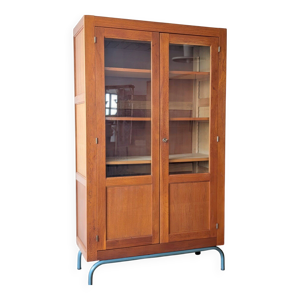 Armoire d’école vitrée