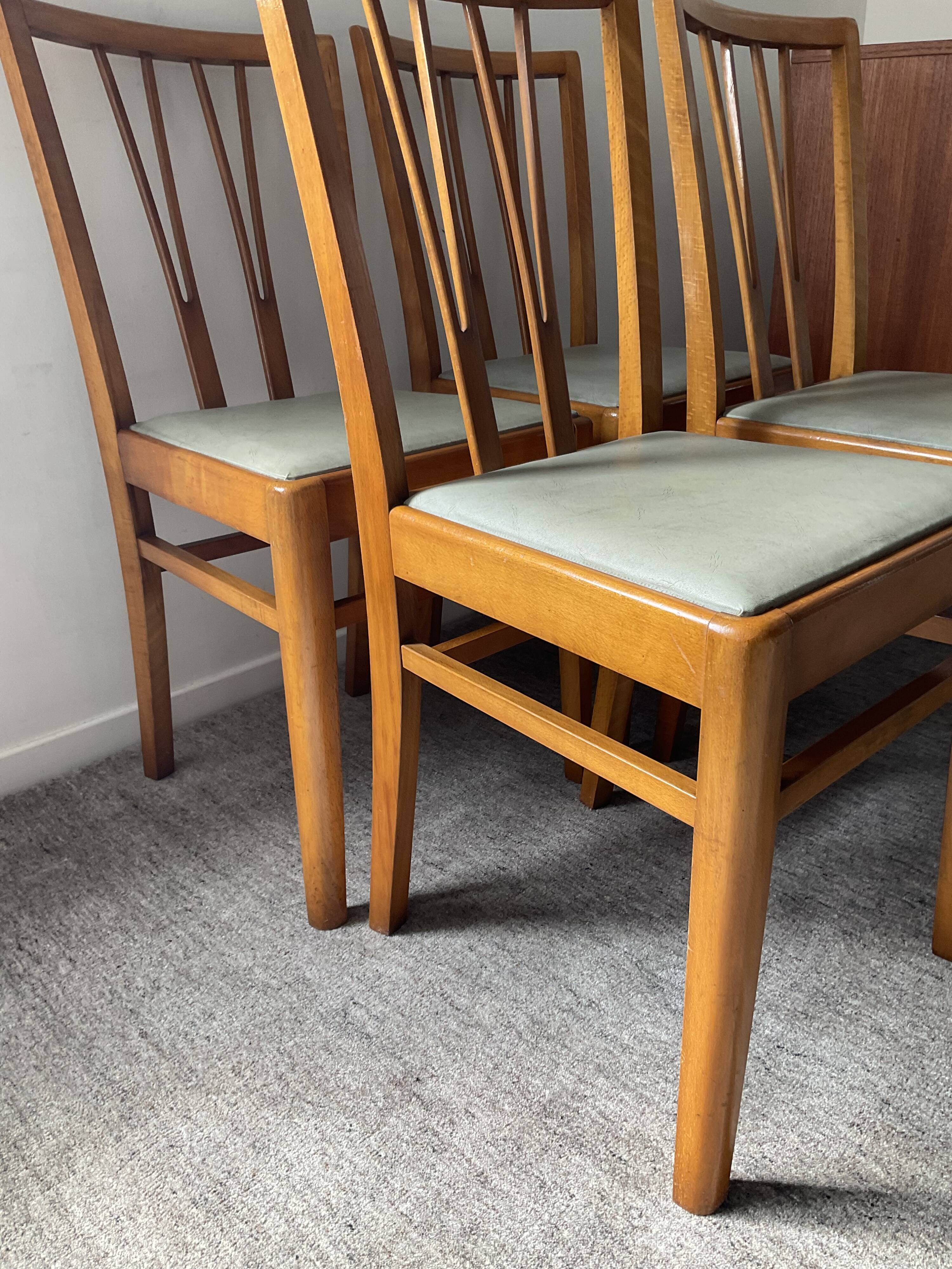 Series of 4 vintage chairs from the 60s-70s