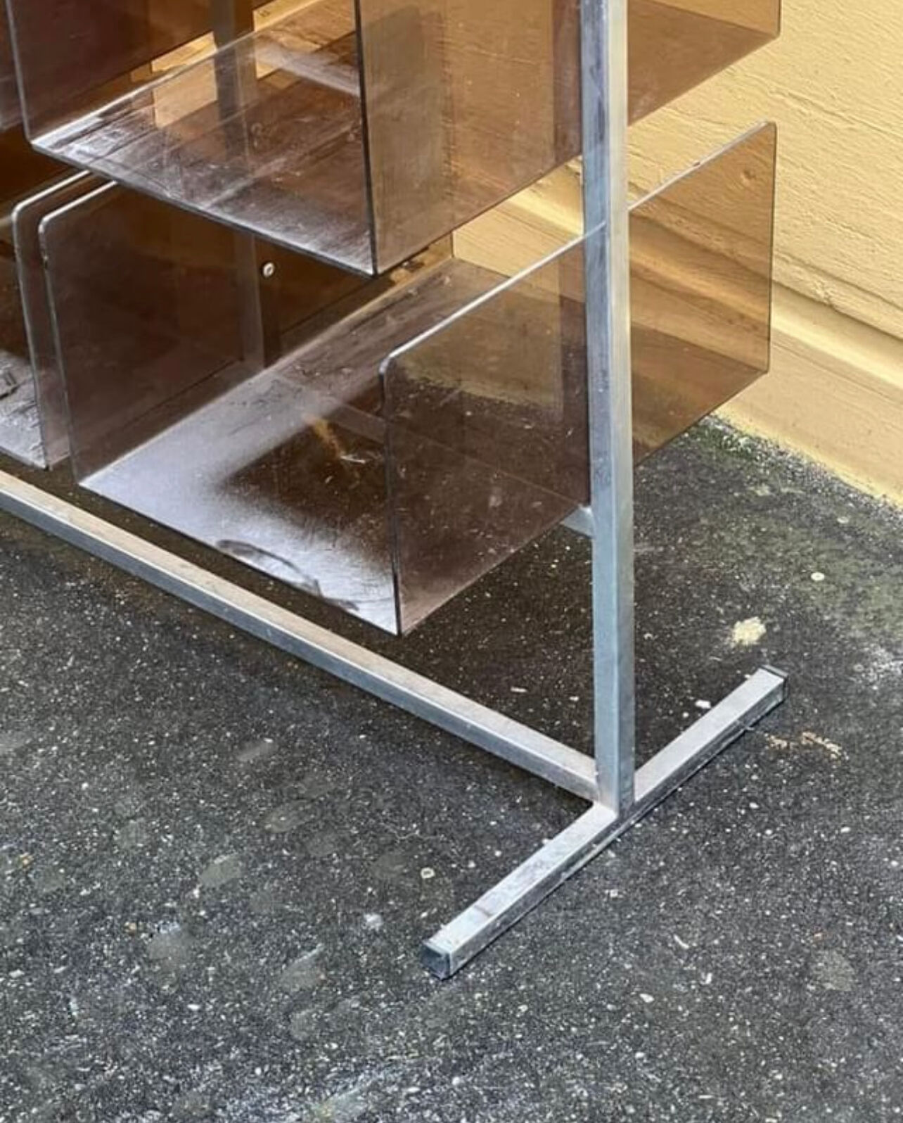 Roche Bobois library shelf from the 70s, plexis