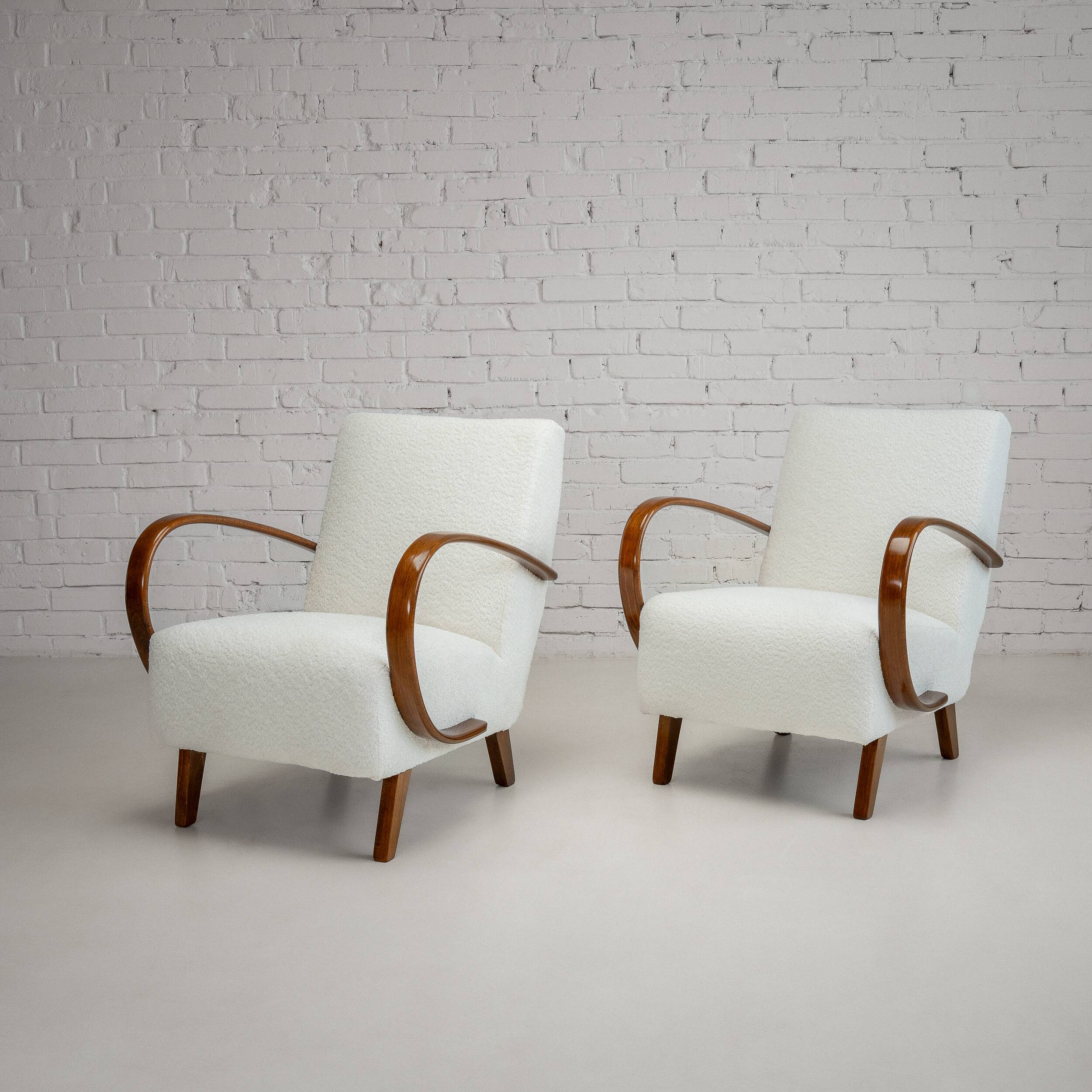Paire de fauteuils de Jindřich Halabala, fauteuils de salon tchèques du milieu du siècle