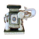 Eléphant en céramique blanche