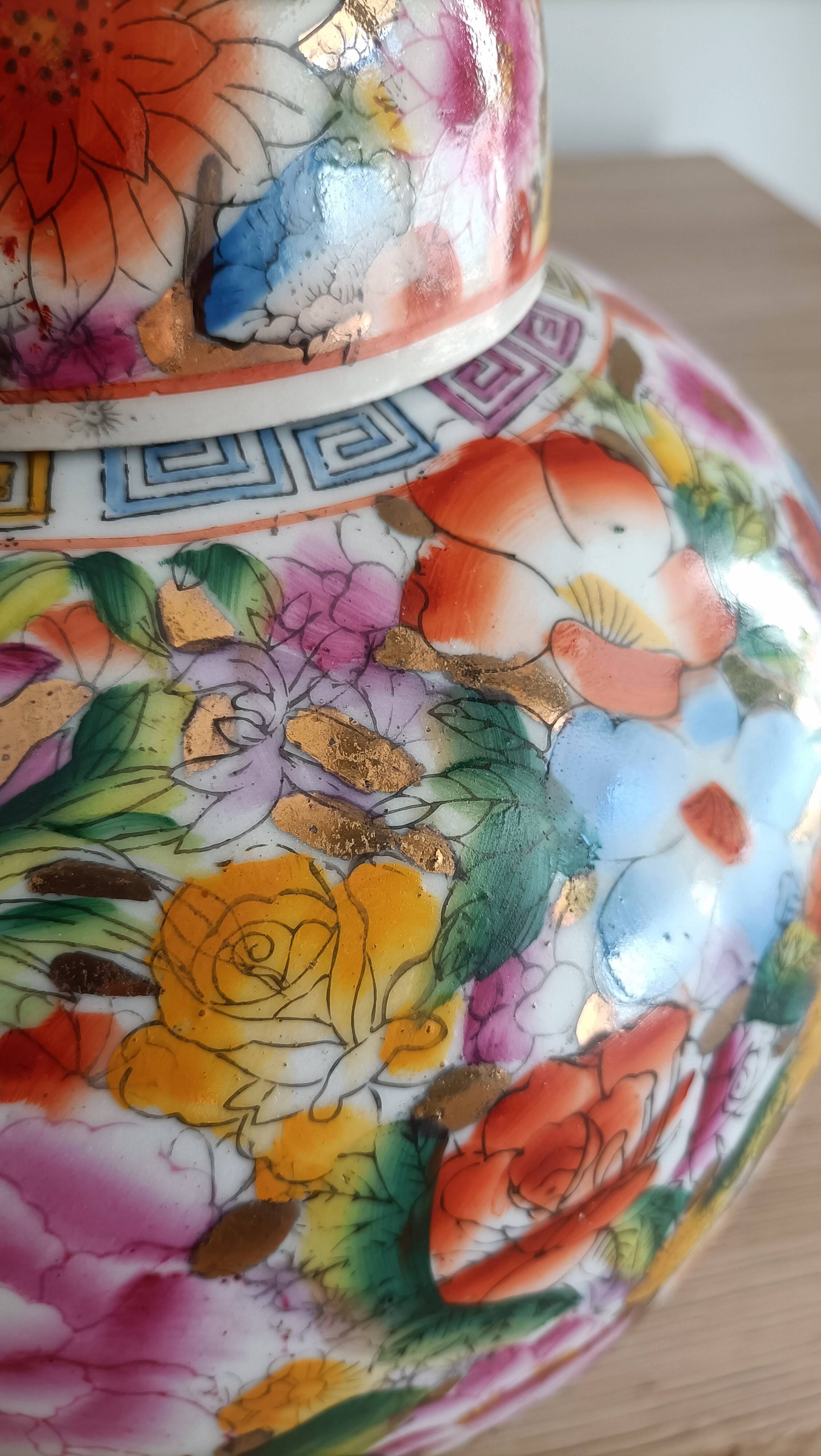 Large Chinese ginger jar with multi-colored porcelain lid