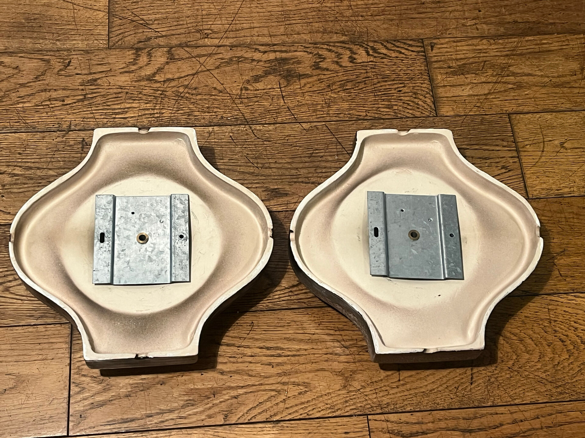 Hustadt Meuchten ceramic wall light pair