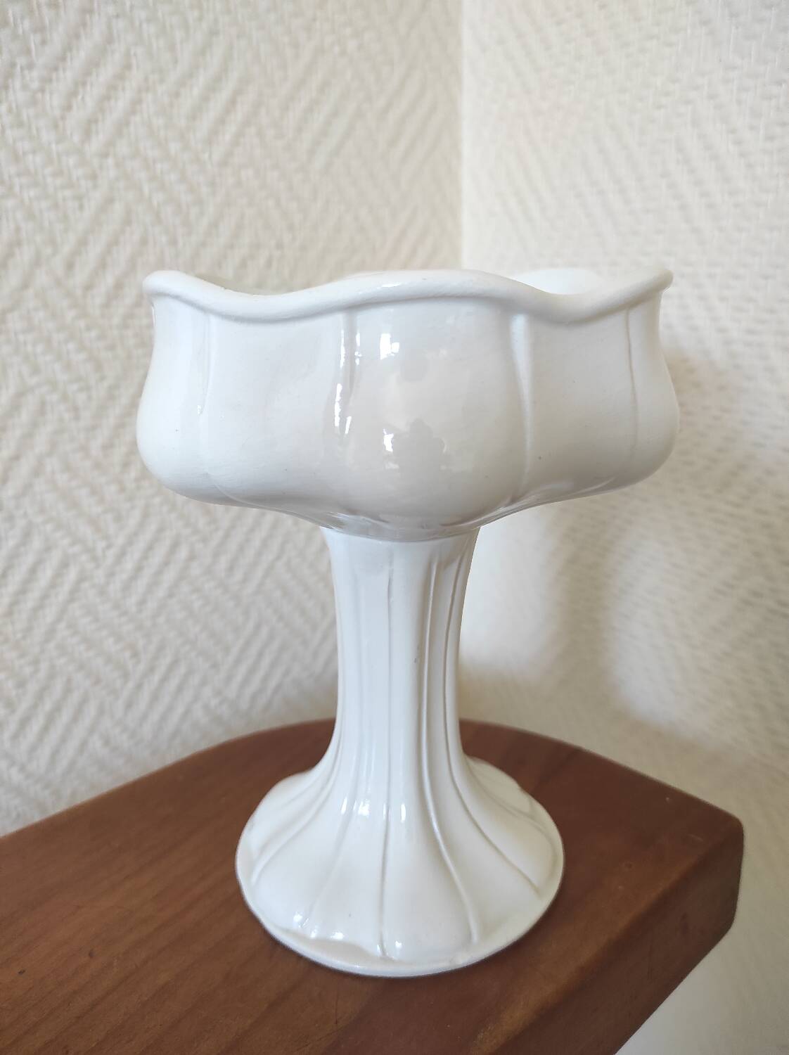 Earthenware cup signed Bassano