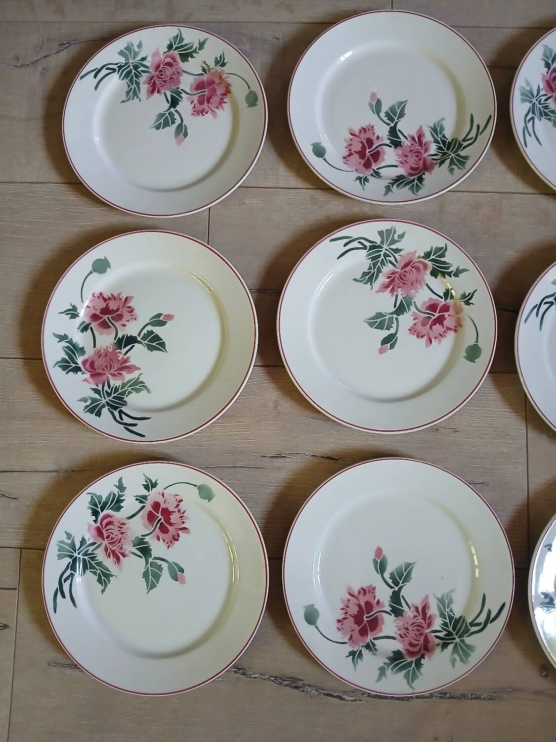 12 antique flat plates + HBCM soup tureen