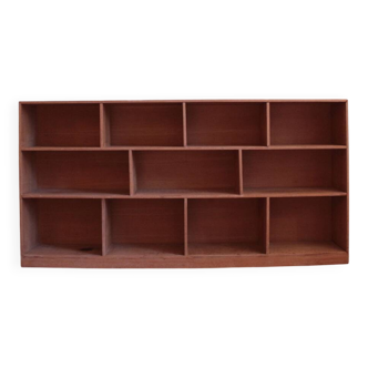 Workshop cabinet with compartments