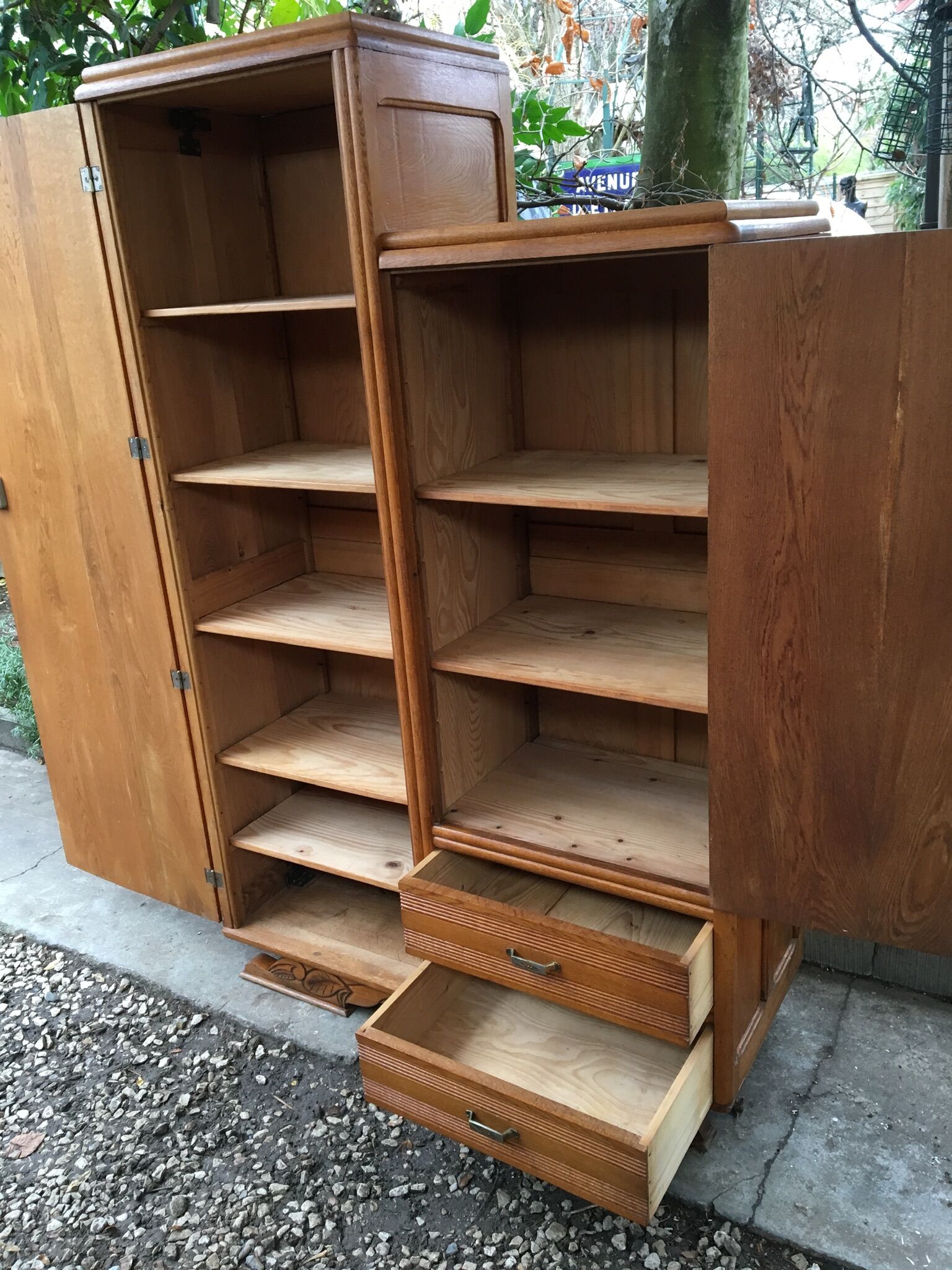 Asymmetrical parisian wardrobe