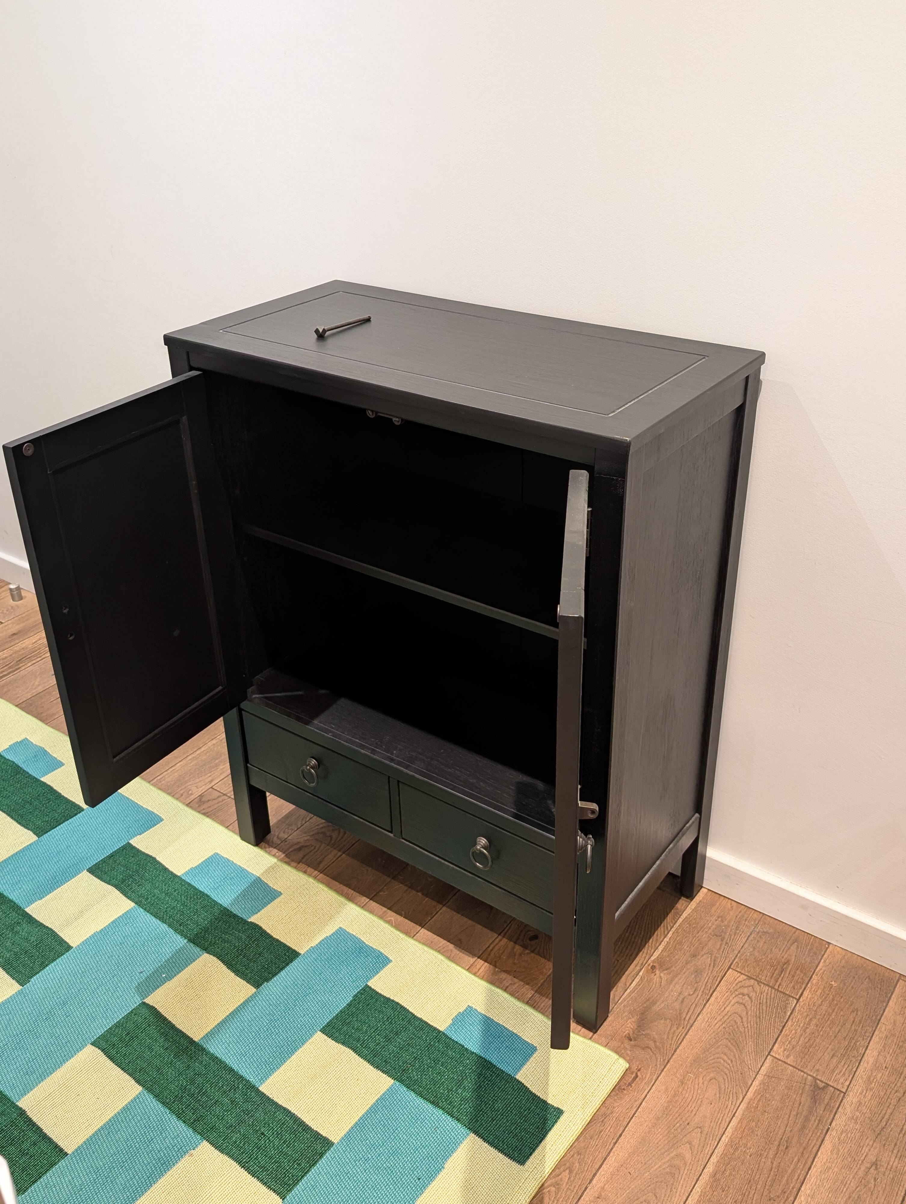 Buffet Tikamoon in black pine