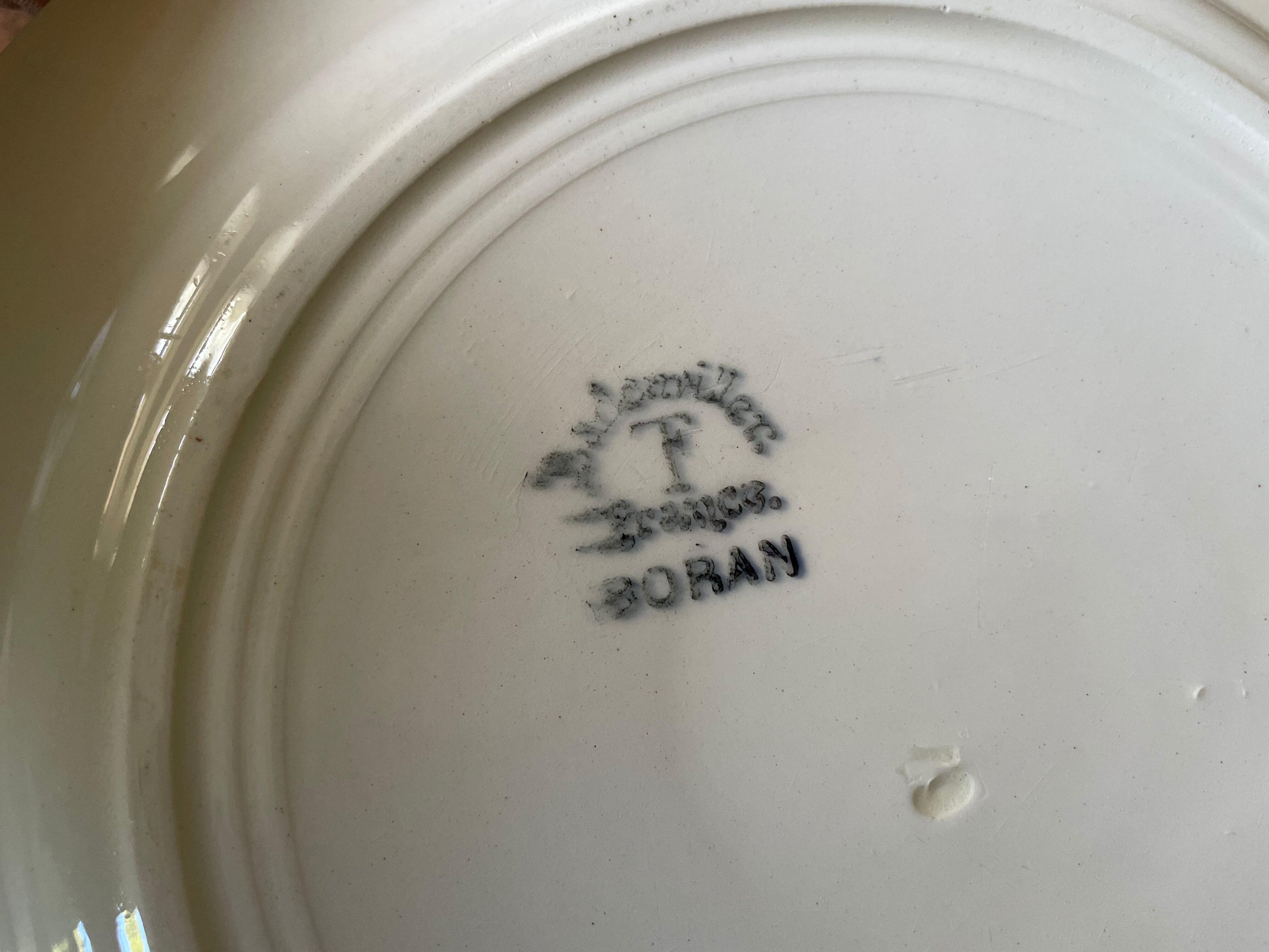 Set of 4 flat plates mismatched