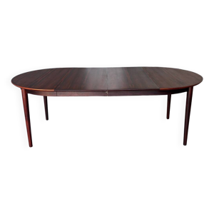 Table Arne vodder en