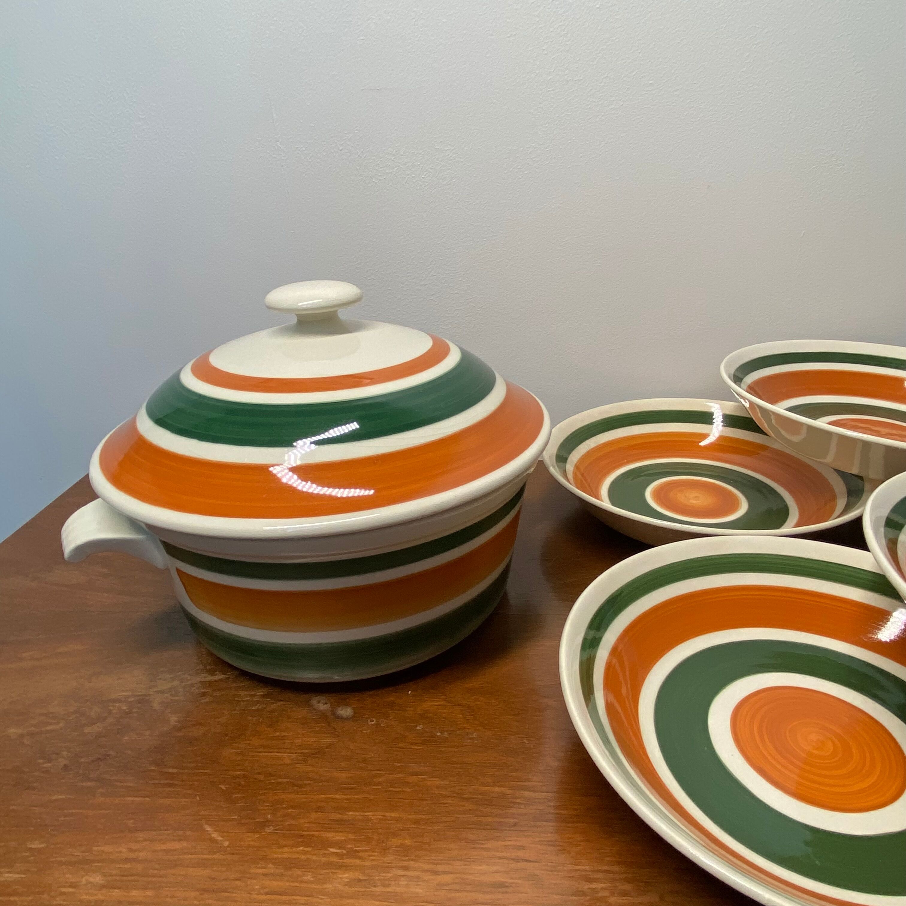 Service in faience of Gien 70s