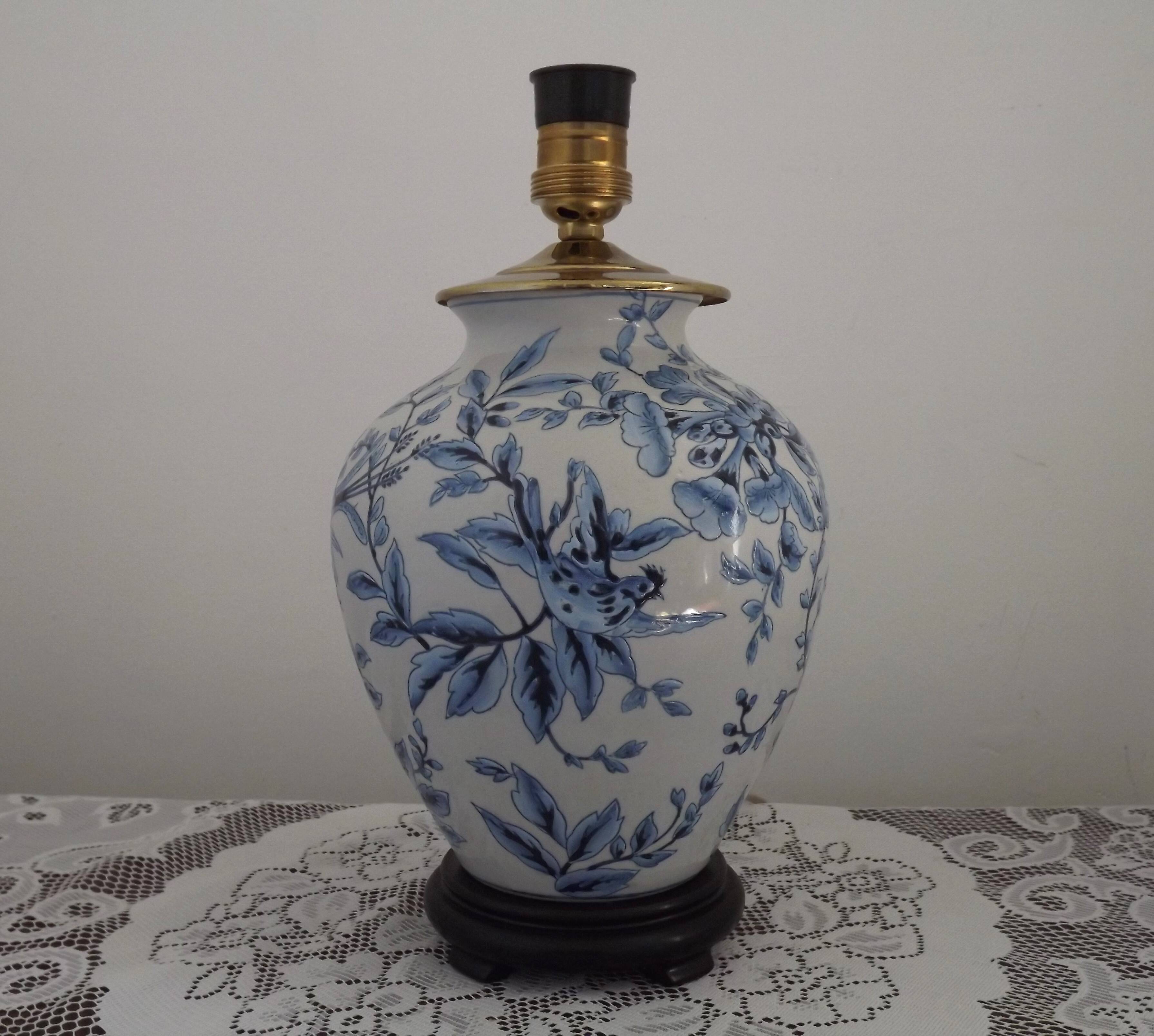 Blue & White Chinoiserie Ginger Jar Table Lamp Raised Bird & Floral Moti