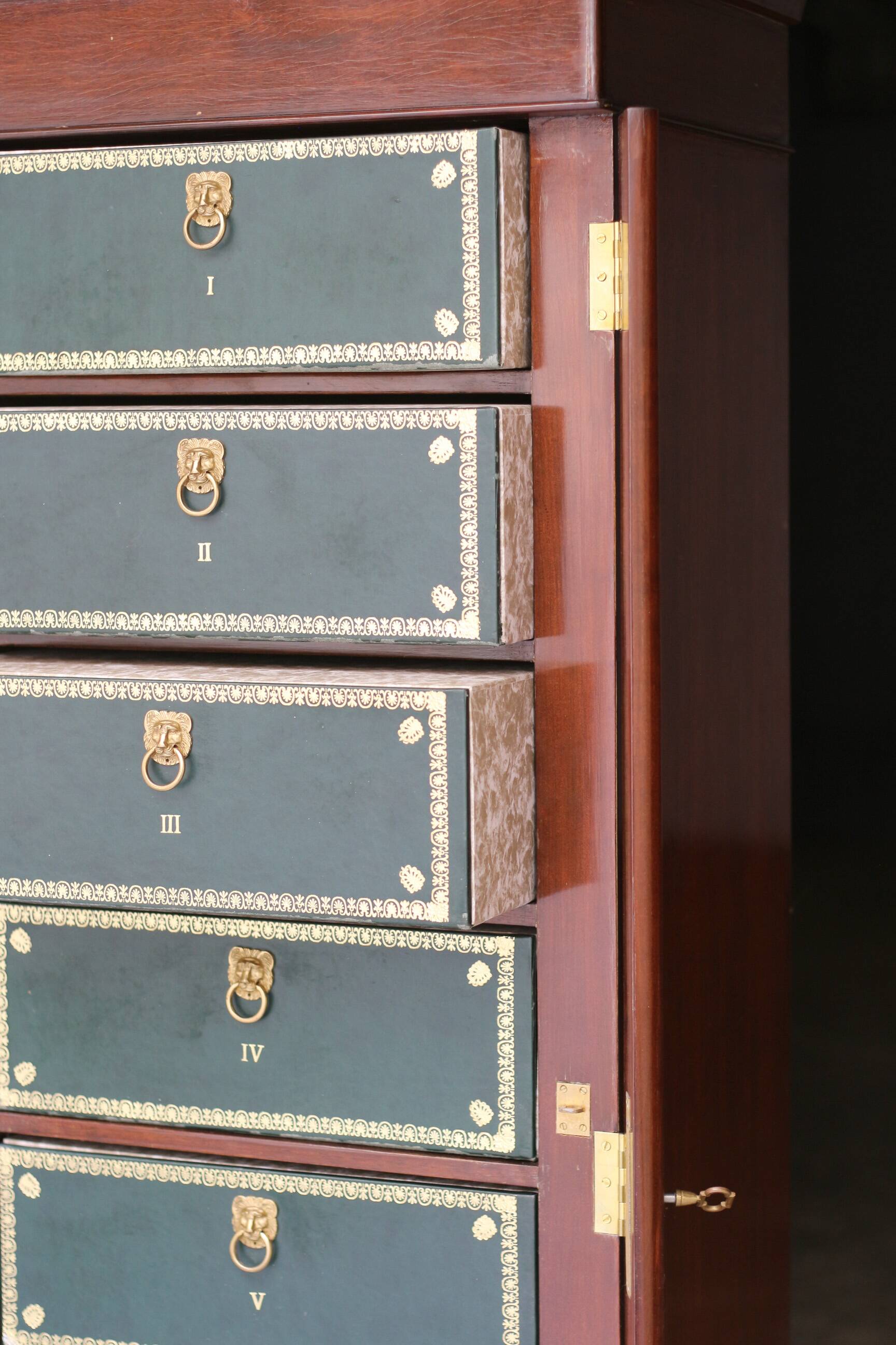 Elegant notary's cardboard box in mahogany, early 20th century.
