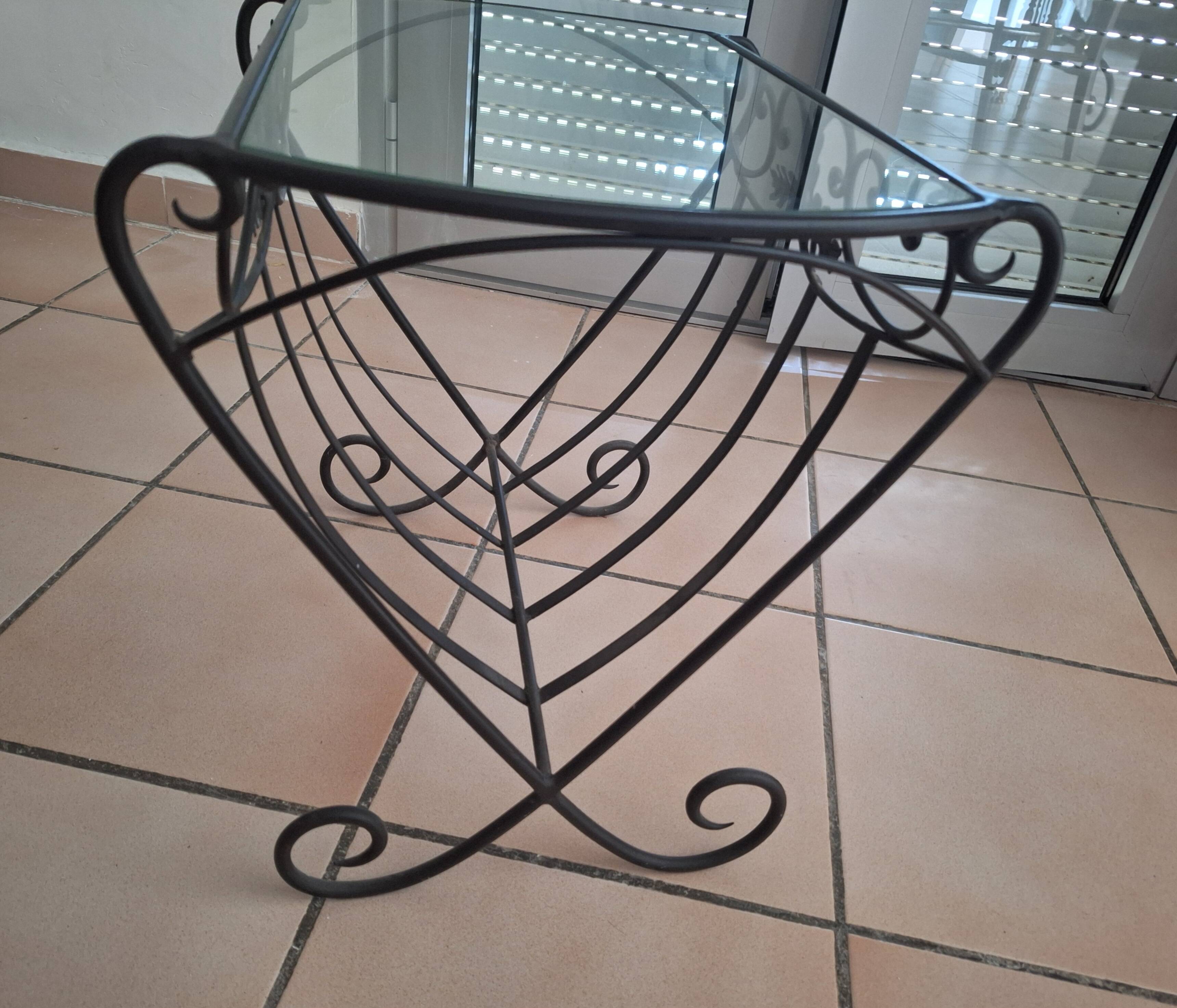 Table d'appoint porte revue