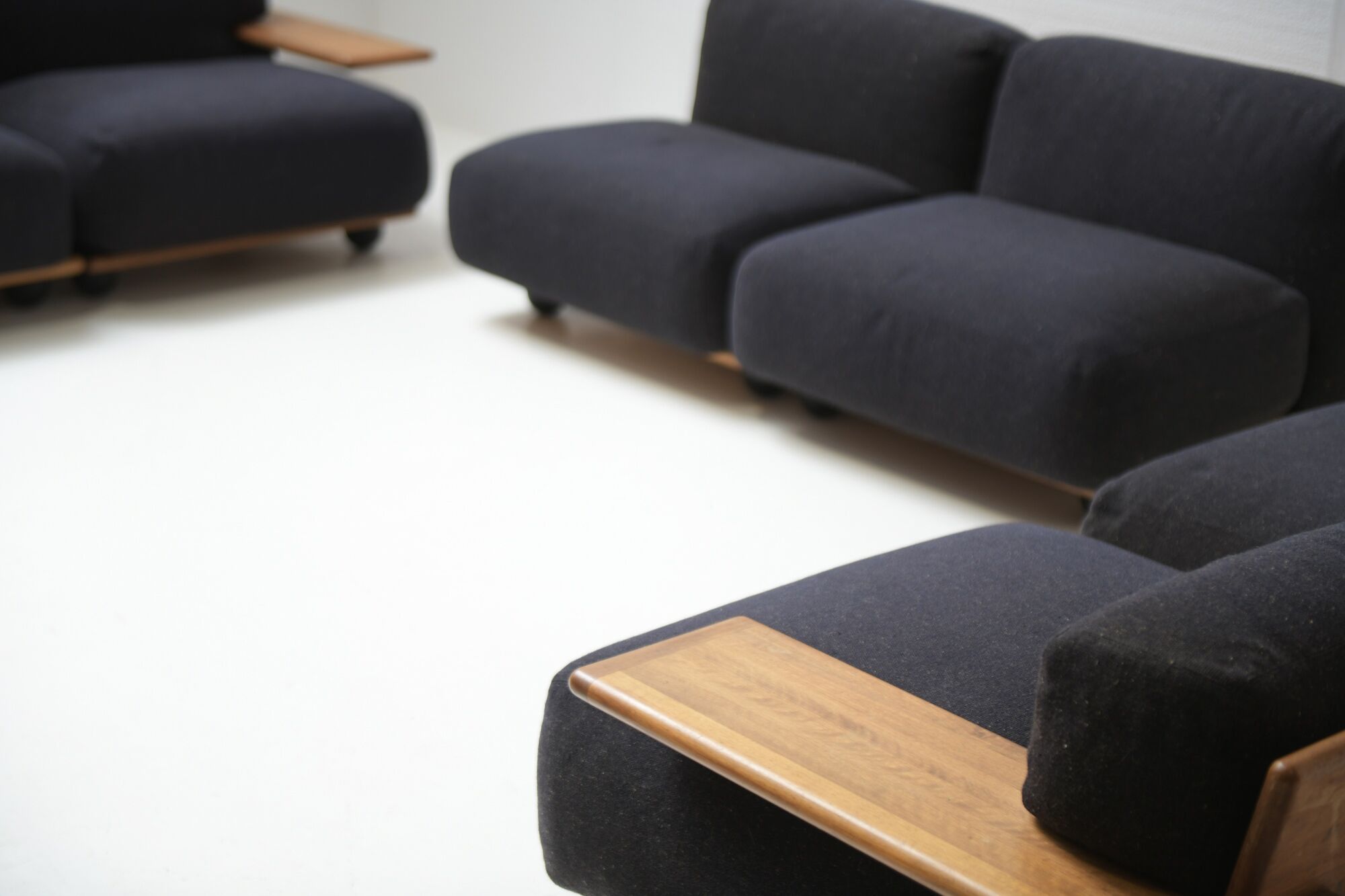 Stunning modular Pianura seating group by Mario Bellini for Cassina Italy