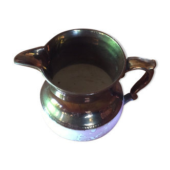 Pitcher madelof jersey decoration bronze