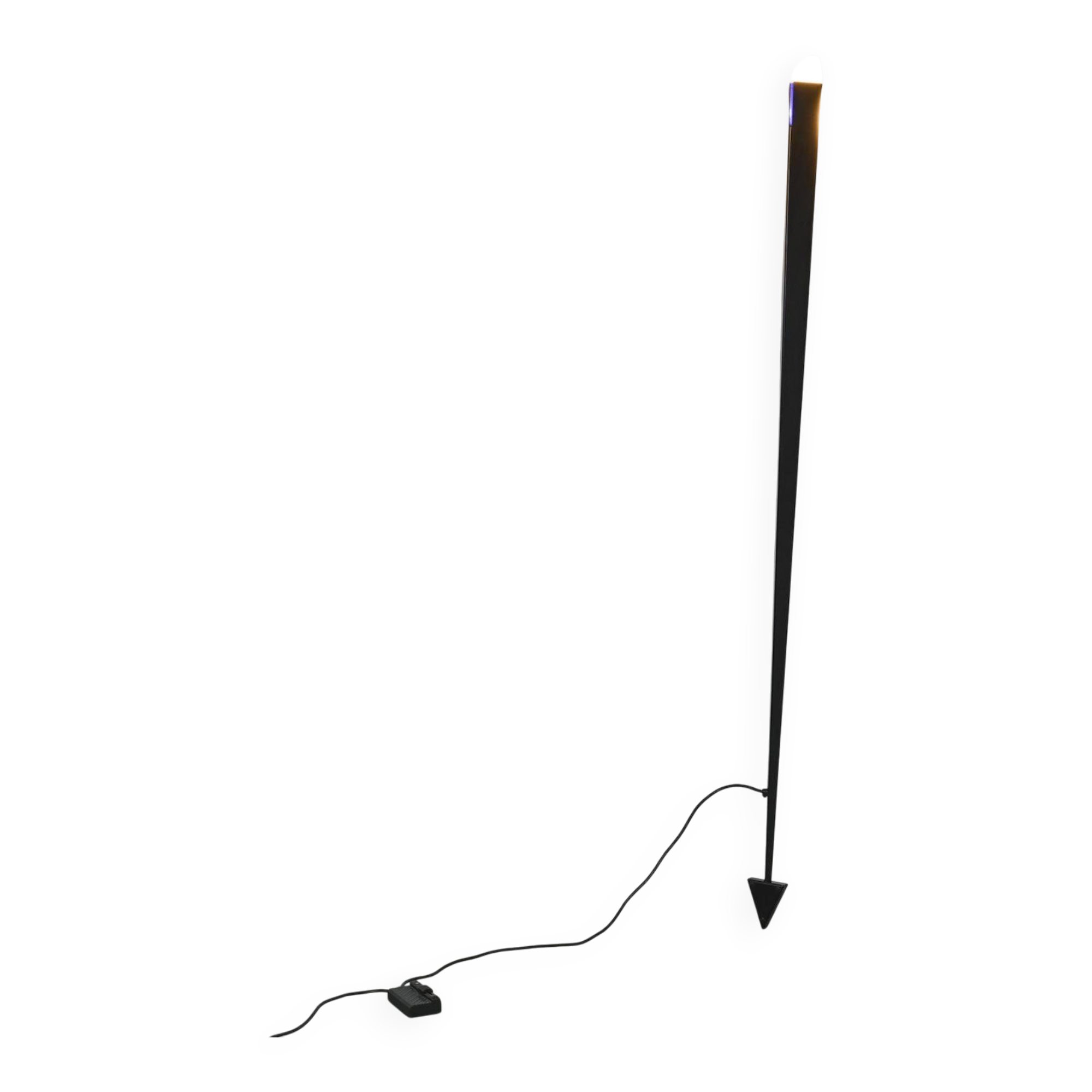 Black lacquered metal floor lamp, Italian work 1980