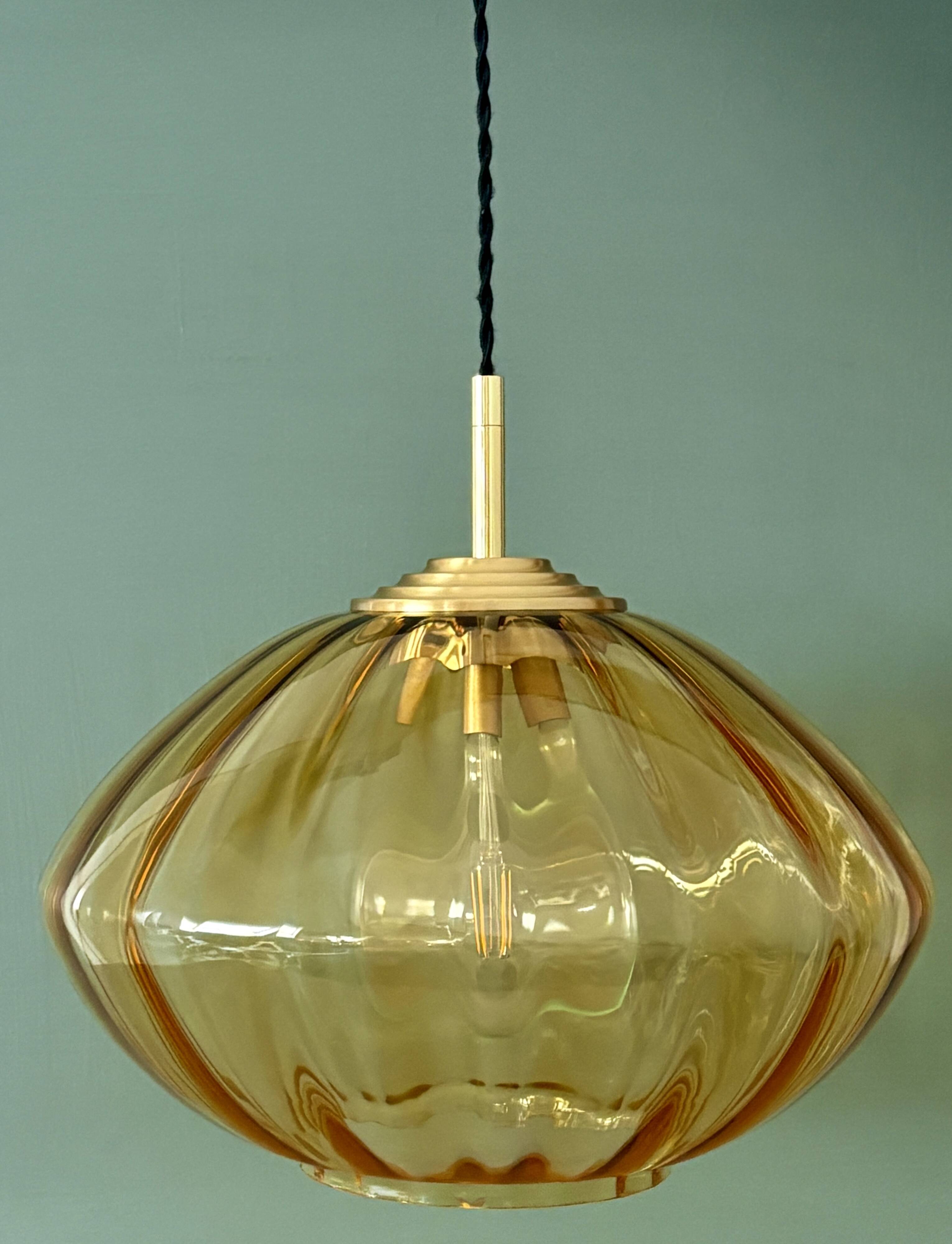 Suspension globe vintage XL en verre ambré