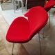 Paire de fauteuils rouges