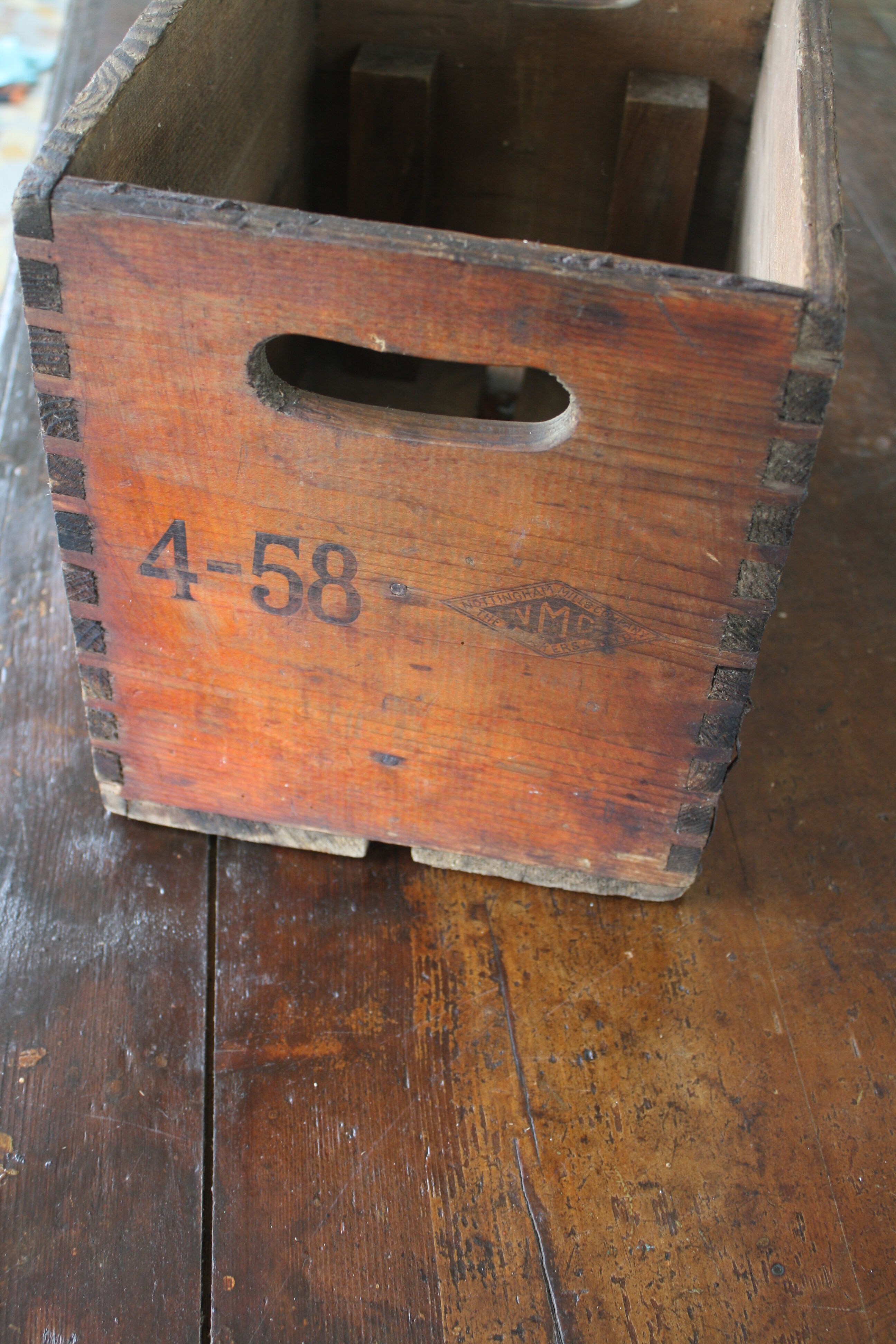 Wooden crate for Camwal water bottles