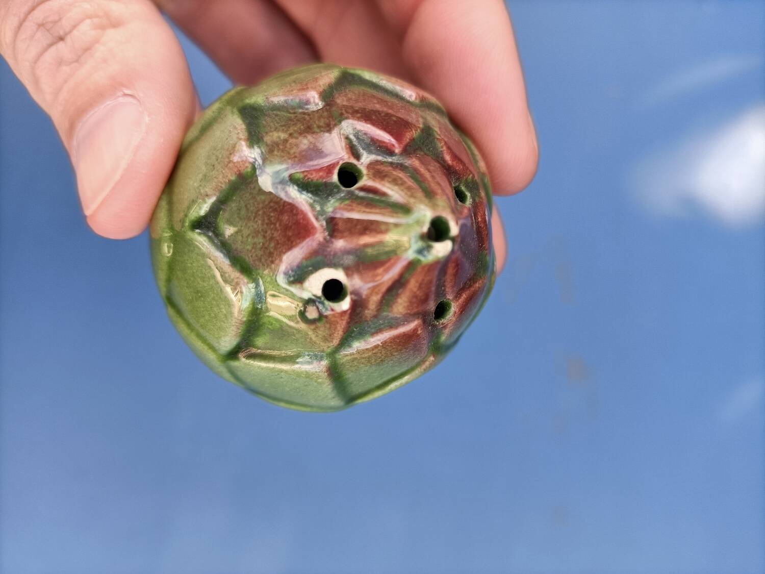 Artichoke salt shaker