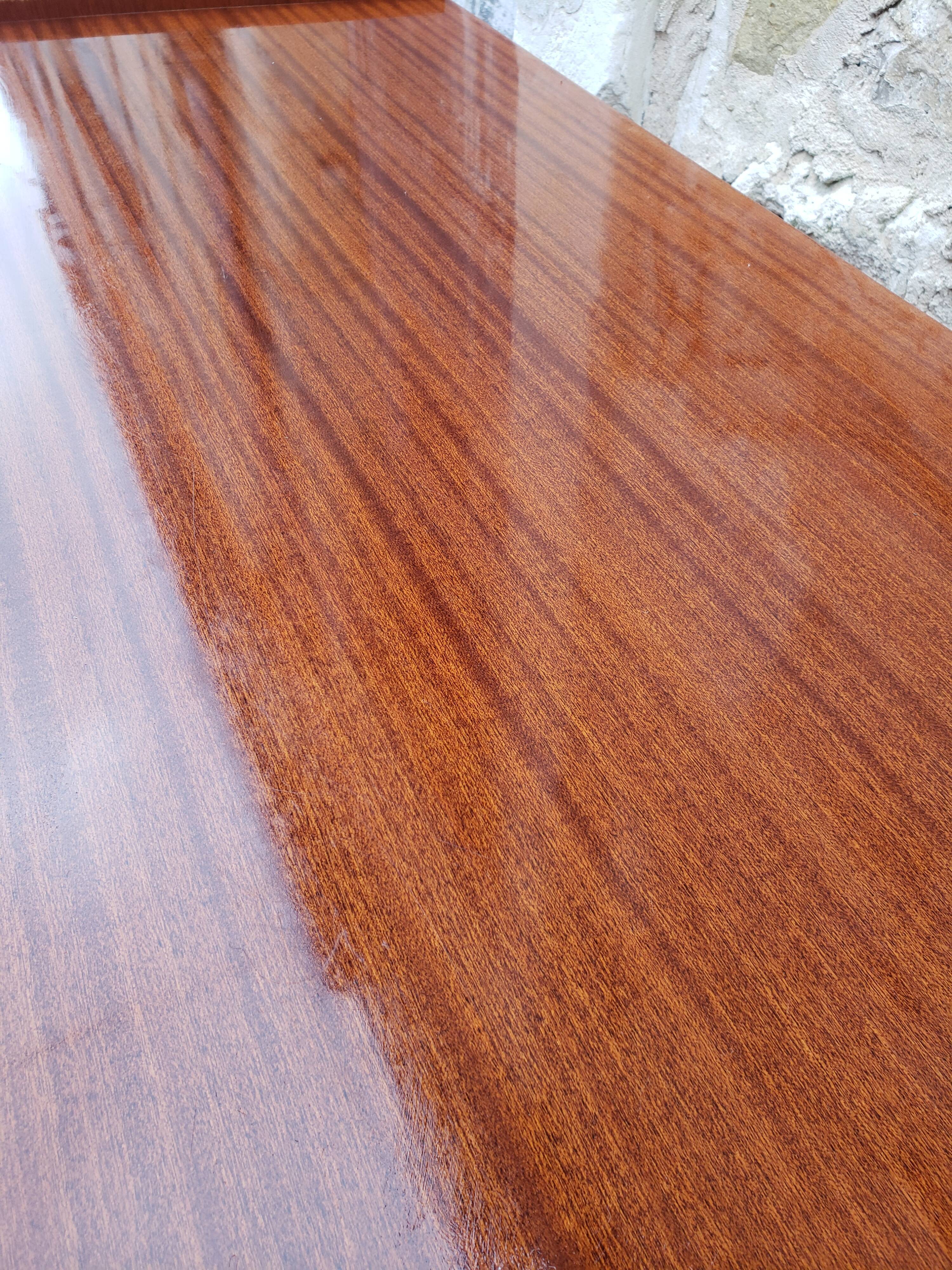 Commodity vintage right foot