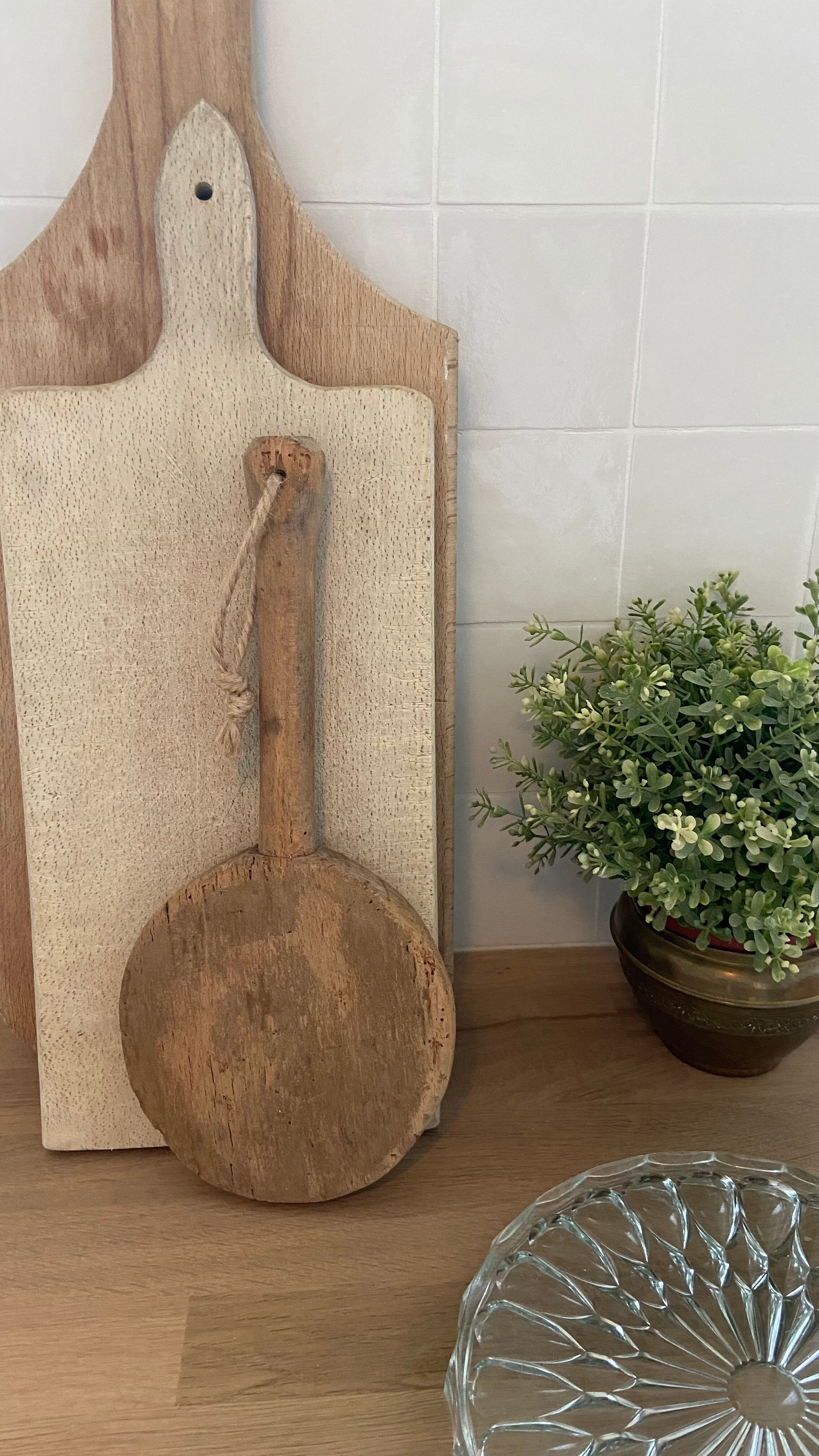 Christmas Pop-up 2022 - Vintage Cutting Board / Washerwoman Beater