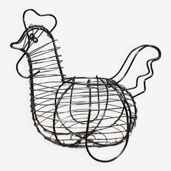 Chicken-shaped wire basket