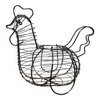 Chicken-shaped wire basket