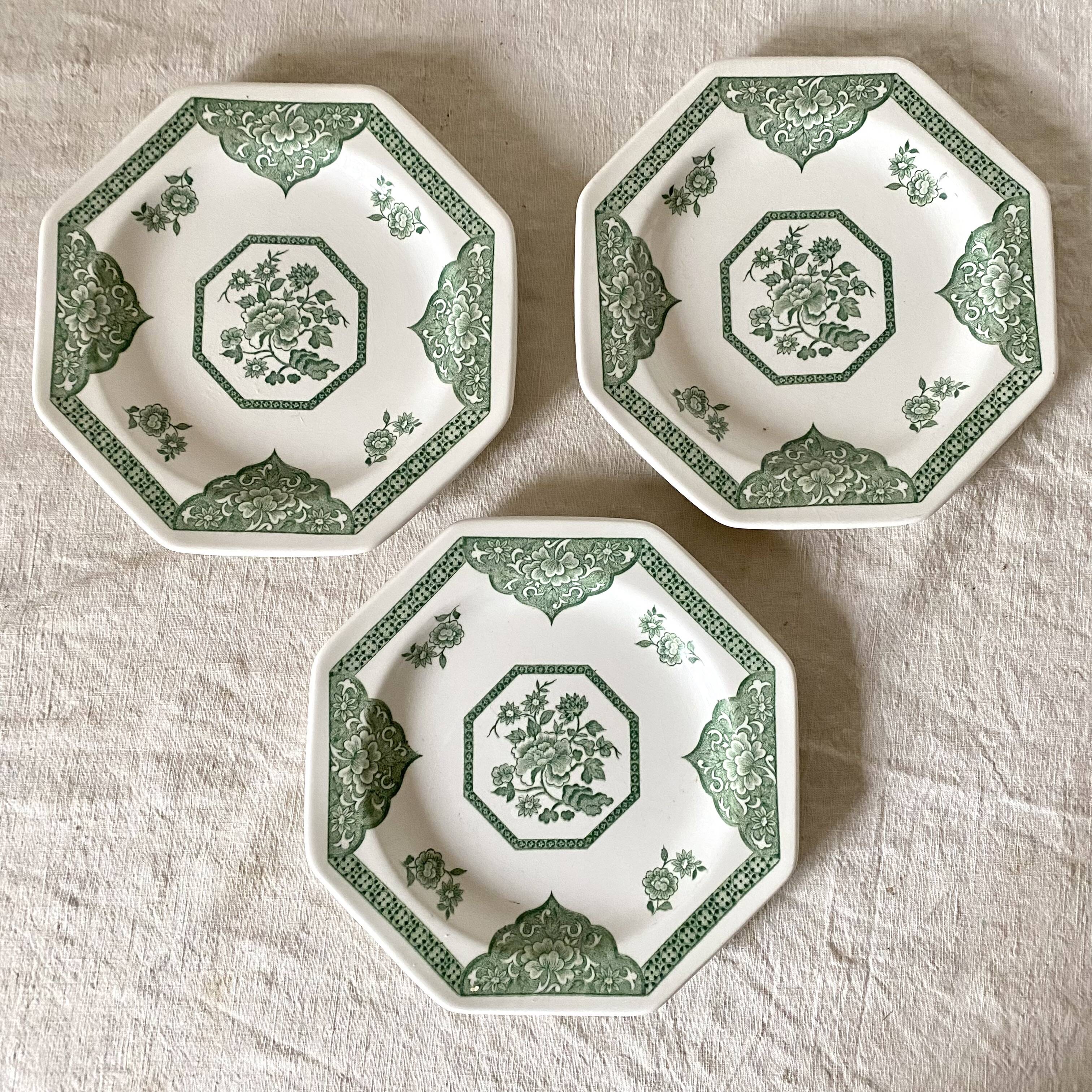 Royal Straffordshire English plates