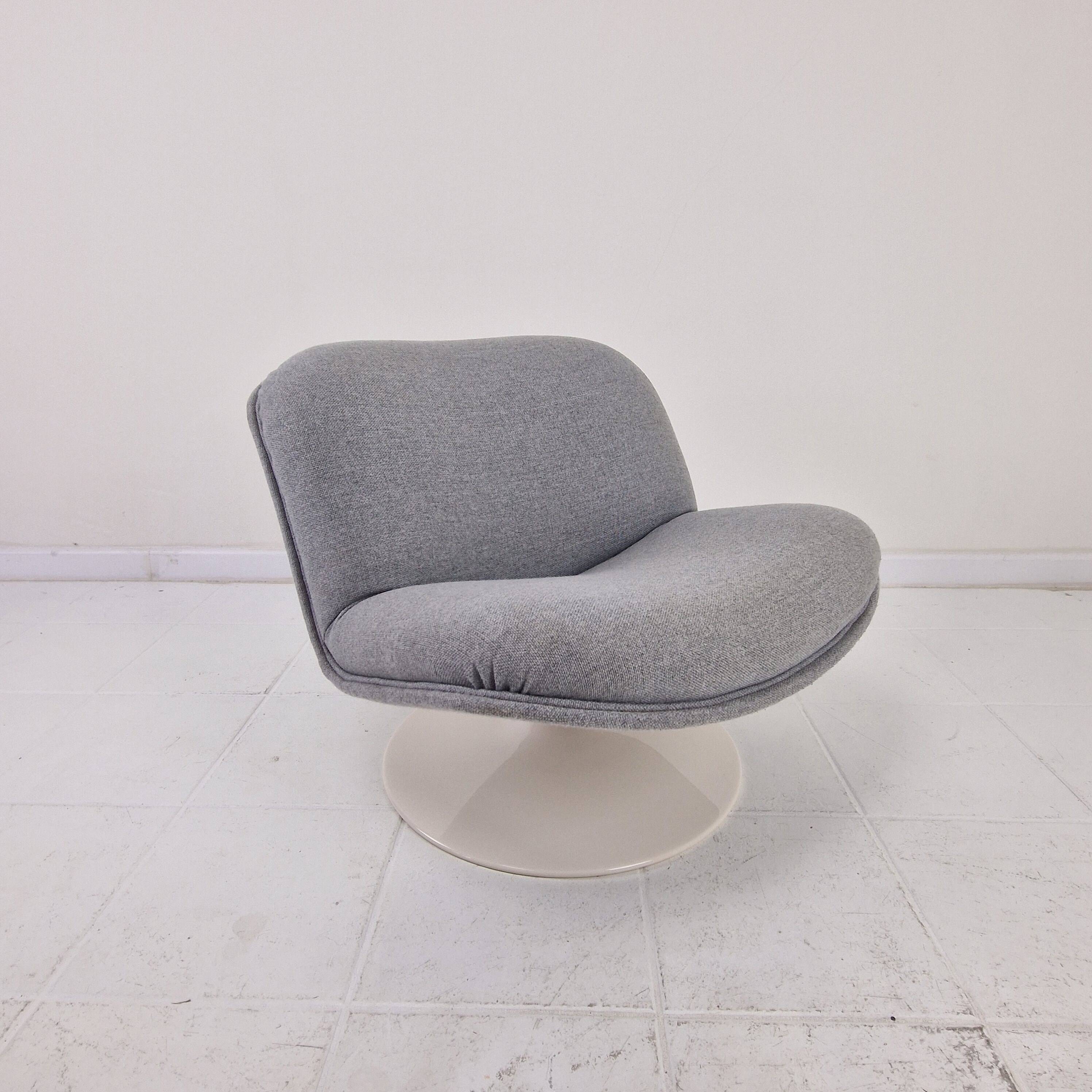 Pair of Artifort Model 508 Swivel Lounge Chairs by Geoffrey Harcourt, 1980s
