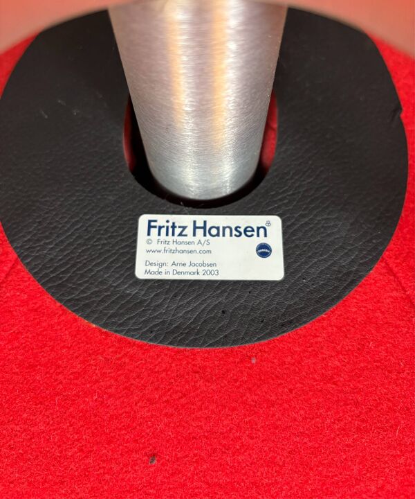 Fauteuil Egg Lounge Fritz Hansen Tissu Arne Jacobsen – Rouge – Fauteuil design,