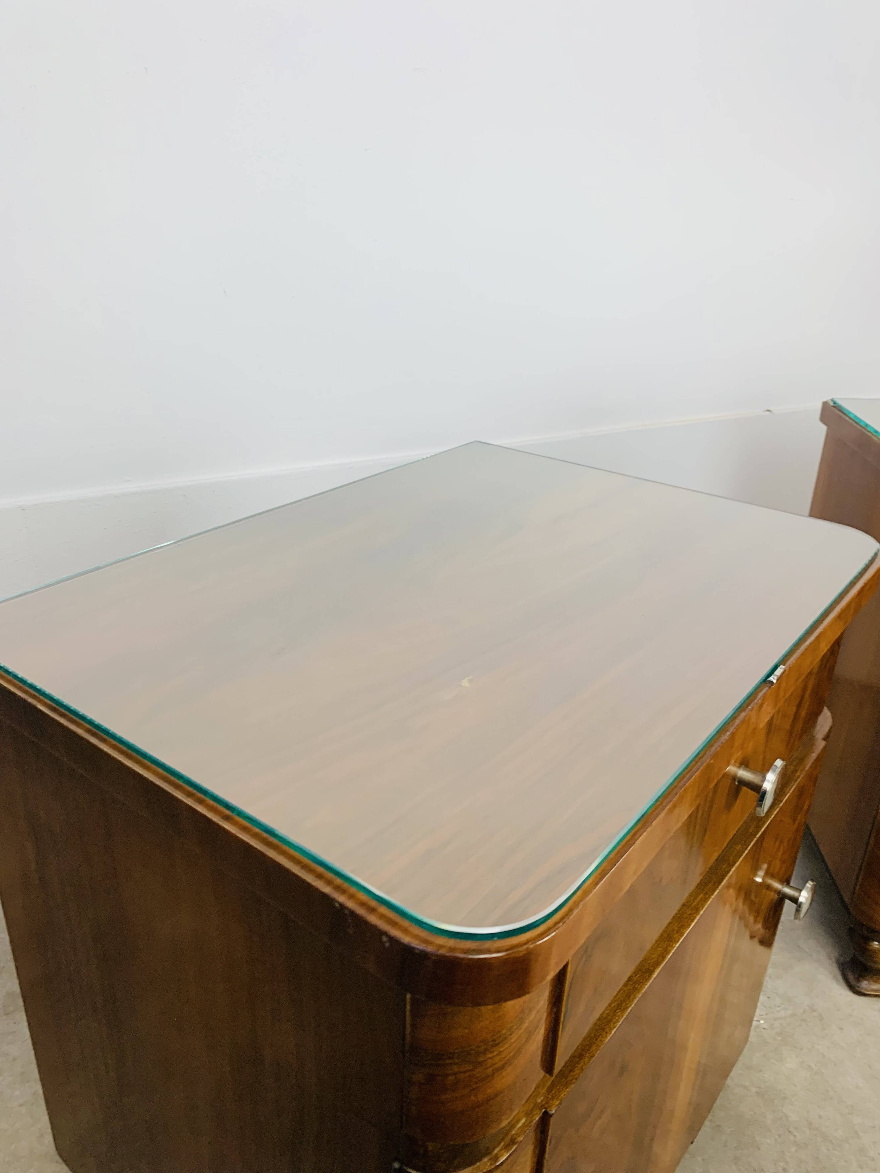 Pair of Art Deco bedside tables, 1930s