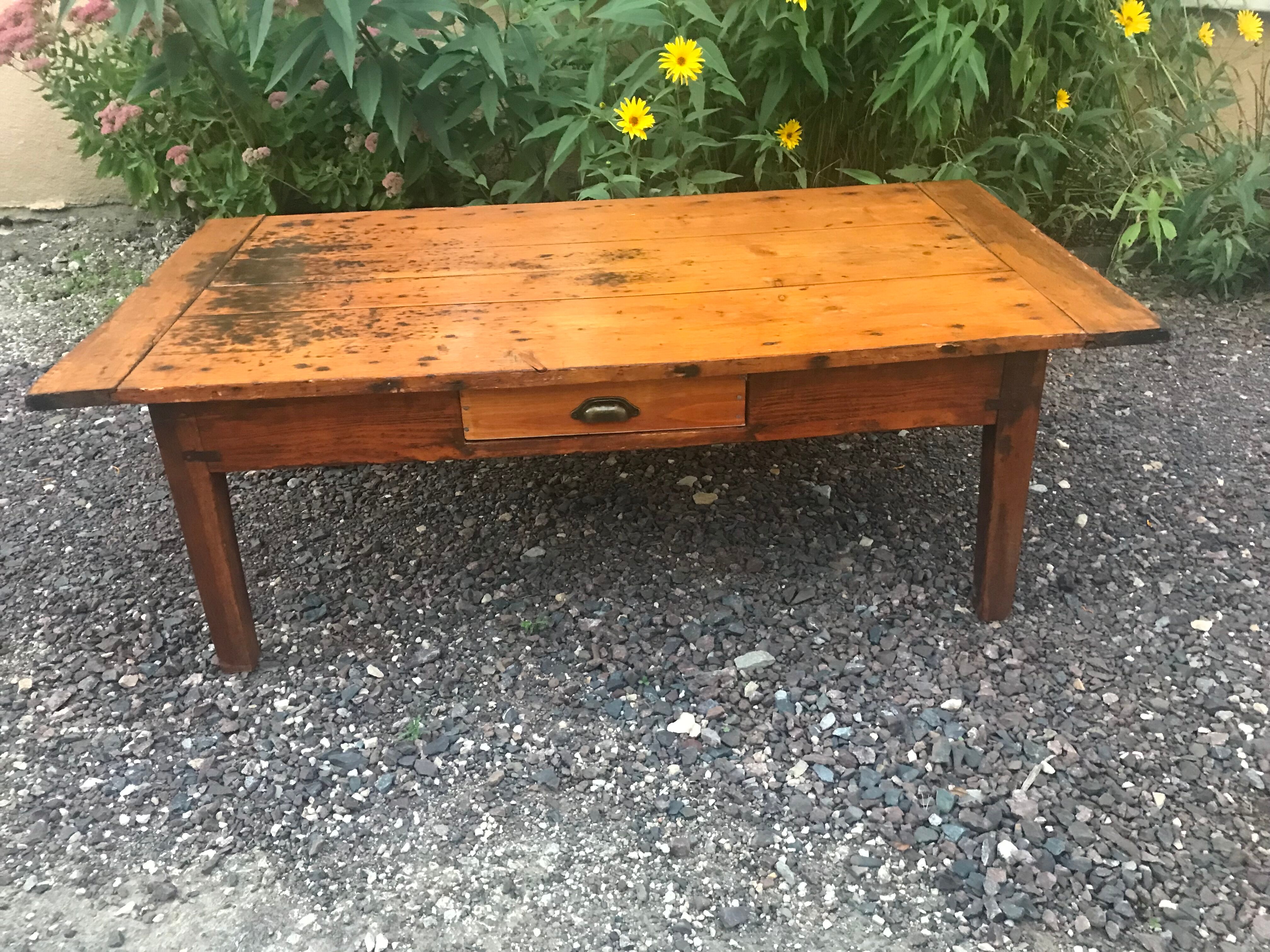 Table basse de ferme