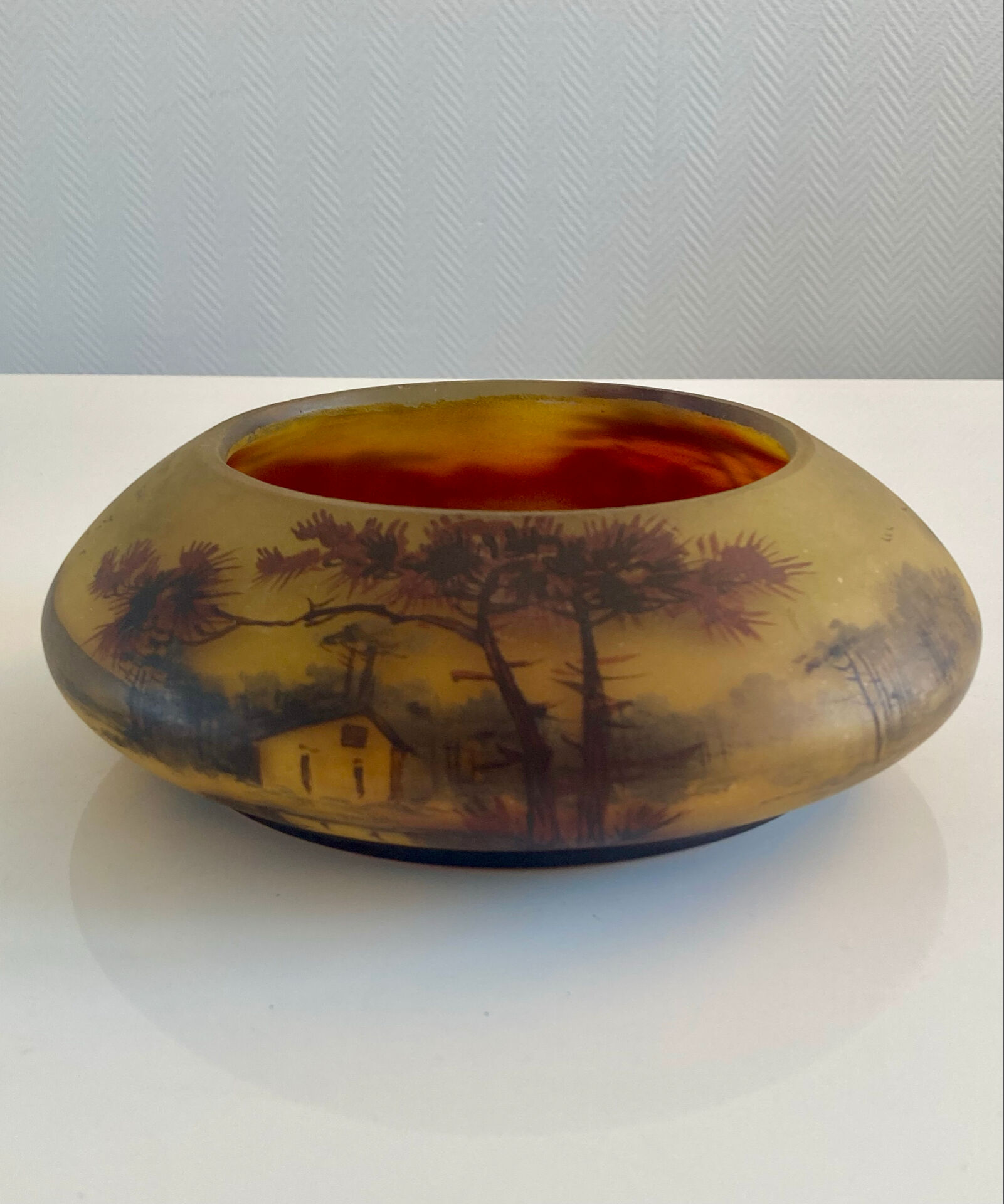 Circular glass bowl - hand-painted by Jean Simon Peynaud