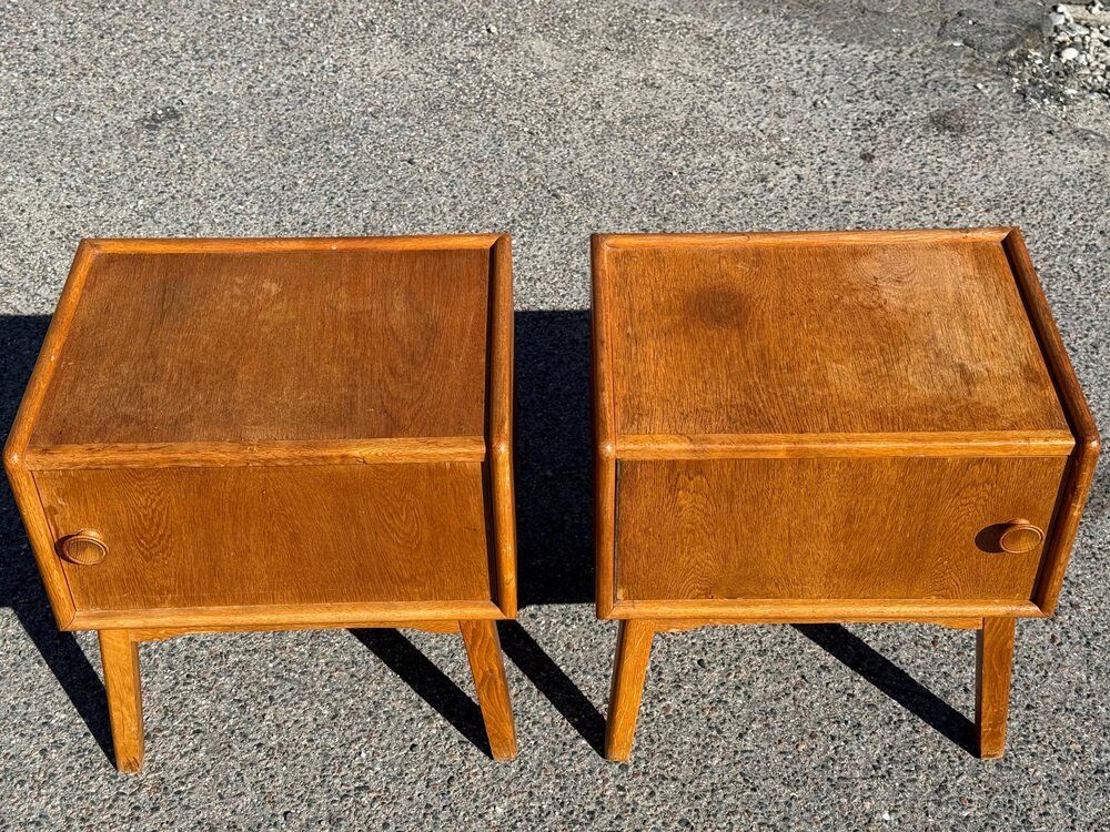 Set of 2 Danish oak bedside tables, 1940s