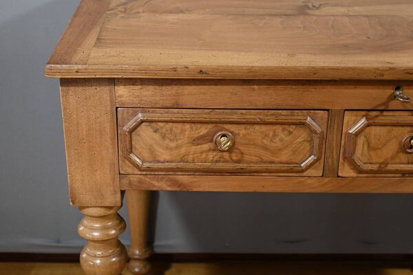 Bureau de Pente en Noyer massif, style Louis-Philippe - 2ème partie XIXe
