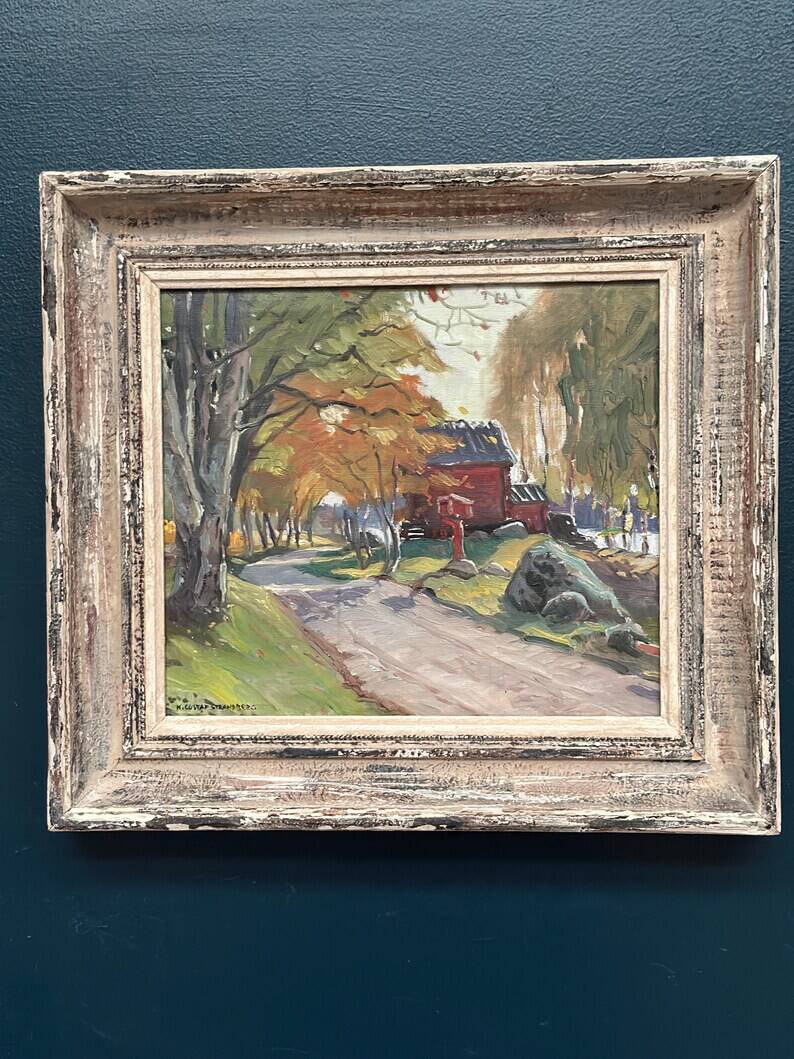 Original Swedish Oil on Canvas – "Path to the Red Cabins" by Karl Gustaf Strandberg (1891–1981) – Signed – Vintage and Framed – 50 × 43 cm (19.7 × 16.9 inches)