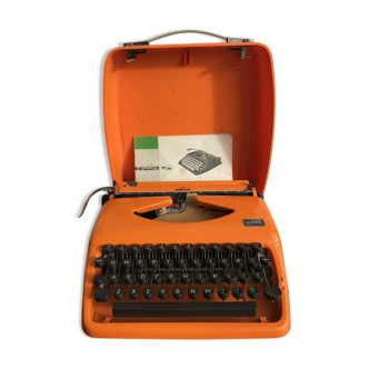 Adler portable typewriter - 1960s/70s