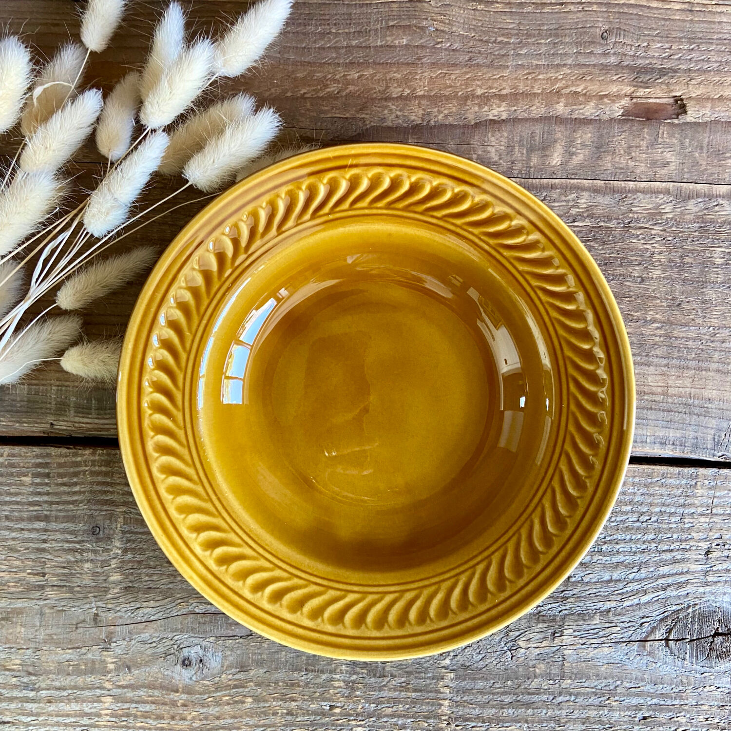 6 vintage Gien hollow plates