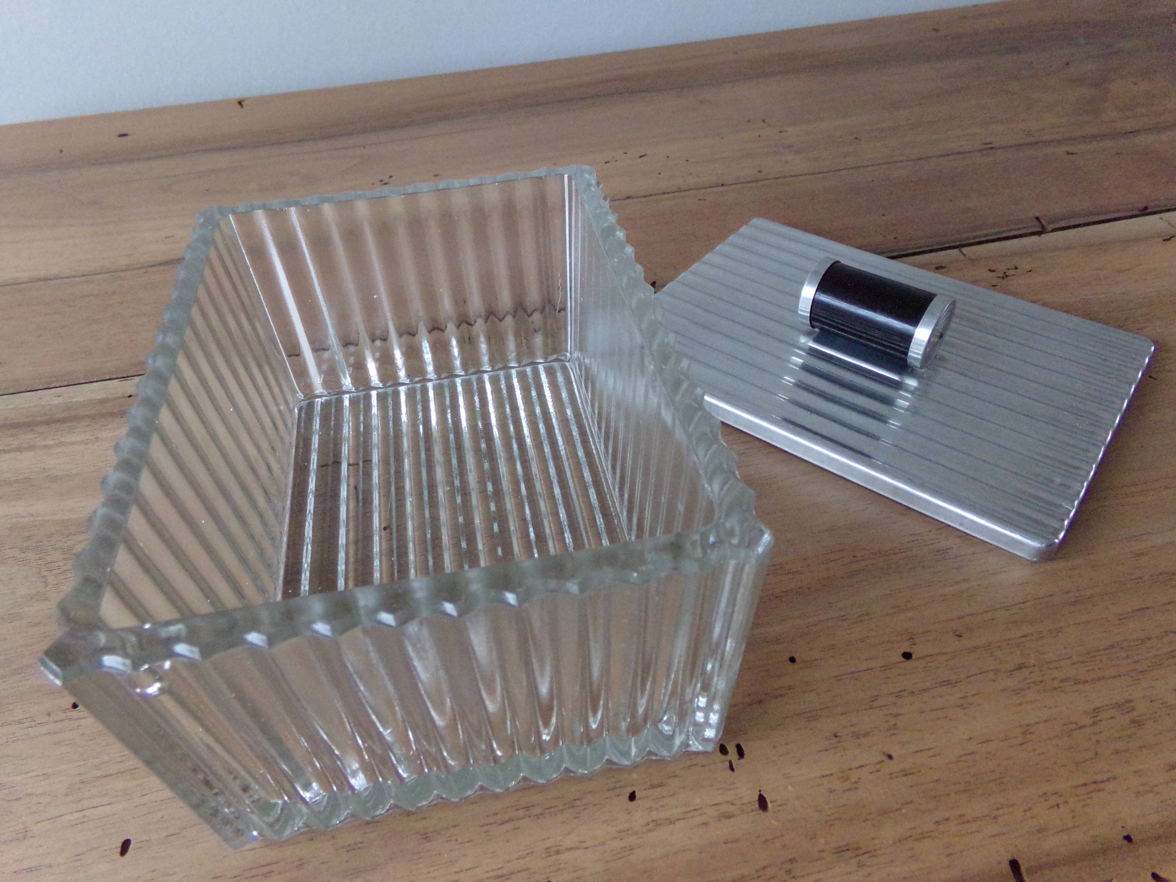 Boîte en verre et couvercle aluminium années 50